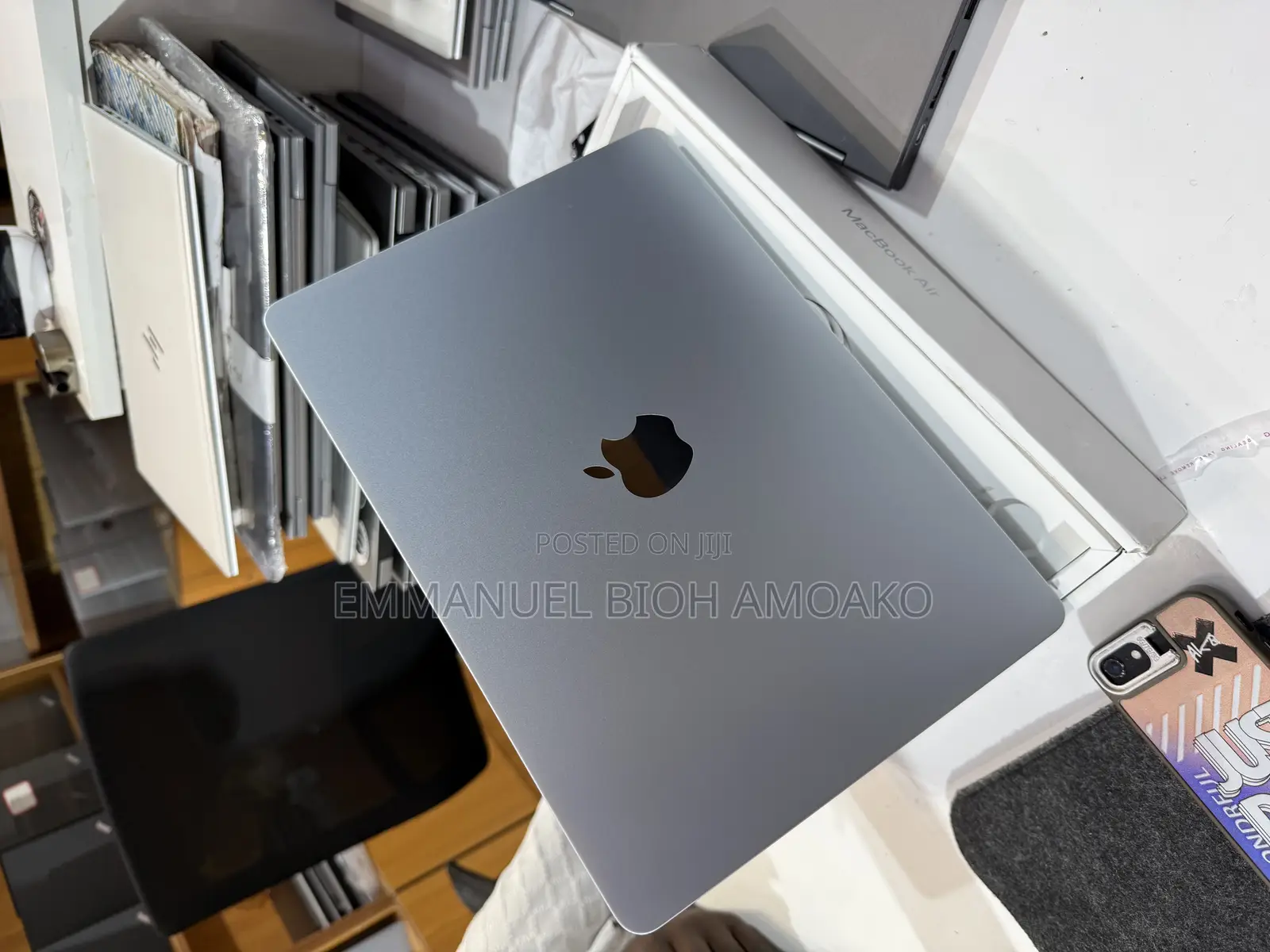 Laptop Apple MacBook Air 2025 M4 16GB Apple M4 SSHD+SSD 256GB