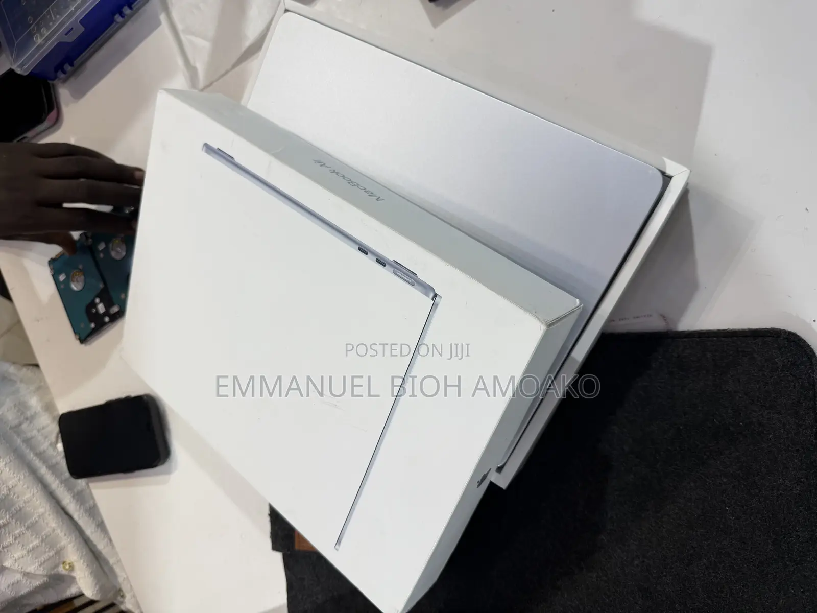 Laptop Apple MacBook Air 2025 M4 16GB Apple M4 SSHD+SSD 256GB
