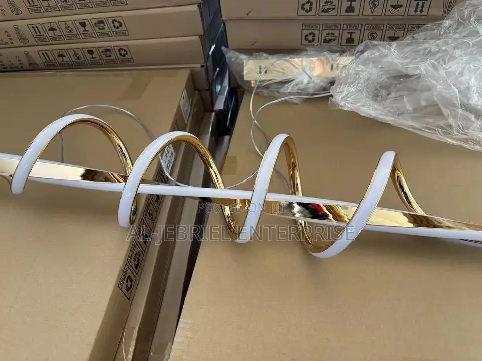 Spiral Liner Pendant Light