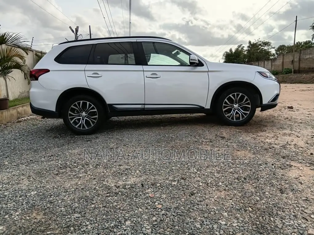 Mitsubishi Outlander SEL AWC 2016 White