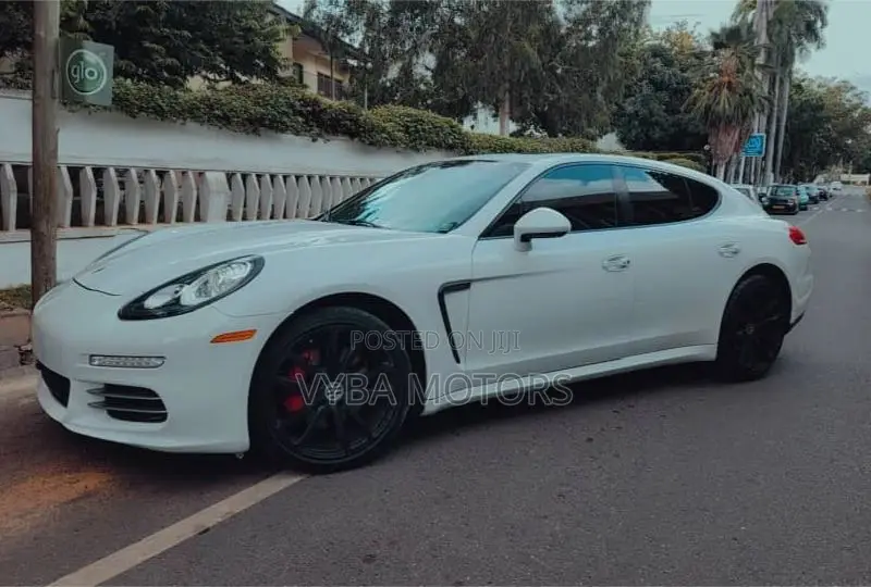 Porsche Panamera 2016 White