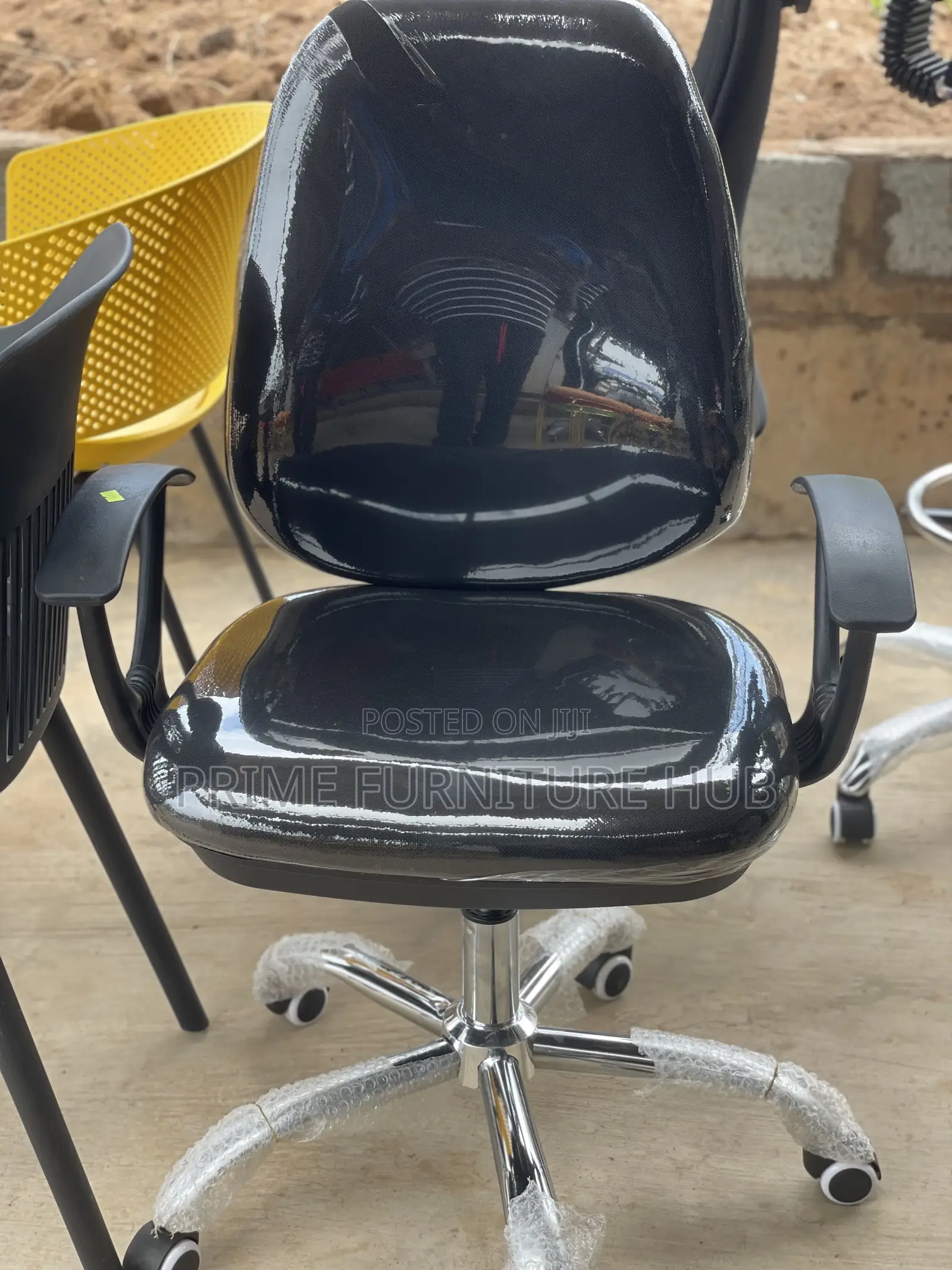 Swivel Office Chair
