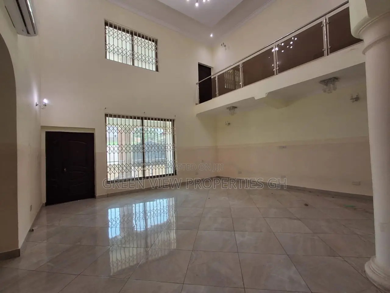 6bdrm Mansion in East Legon for rent