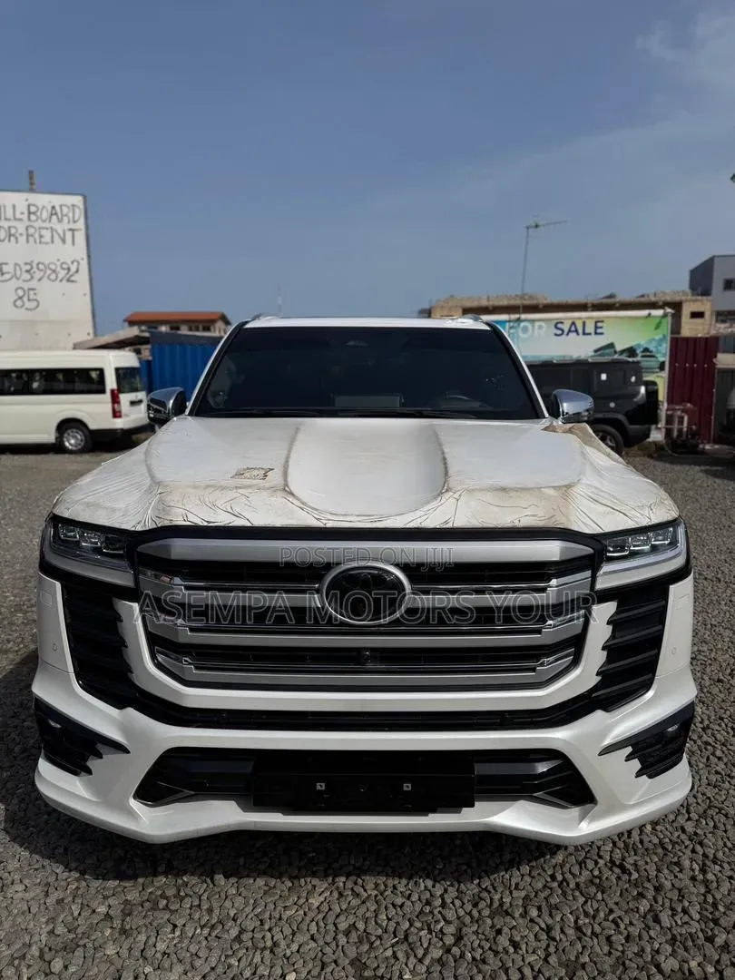 New Toyota Land Cruiser LC250 2025 White