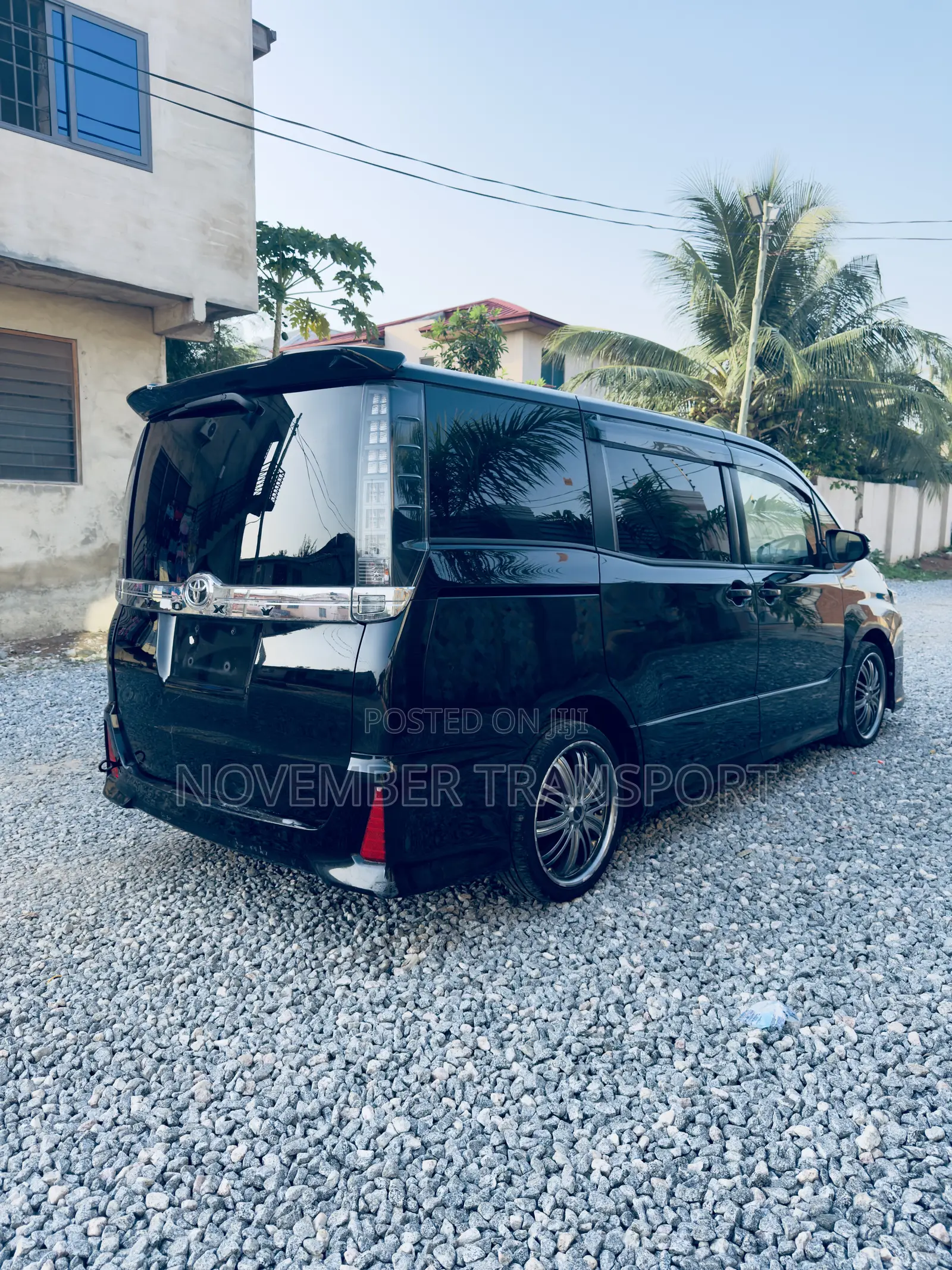 Toyota Voxy SV Premium 2014 Black
