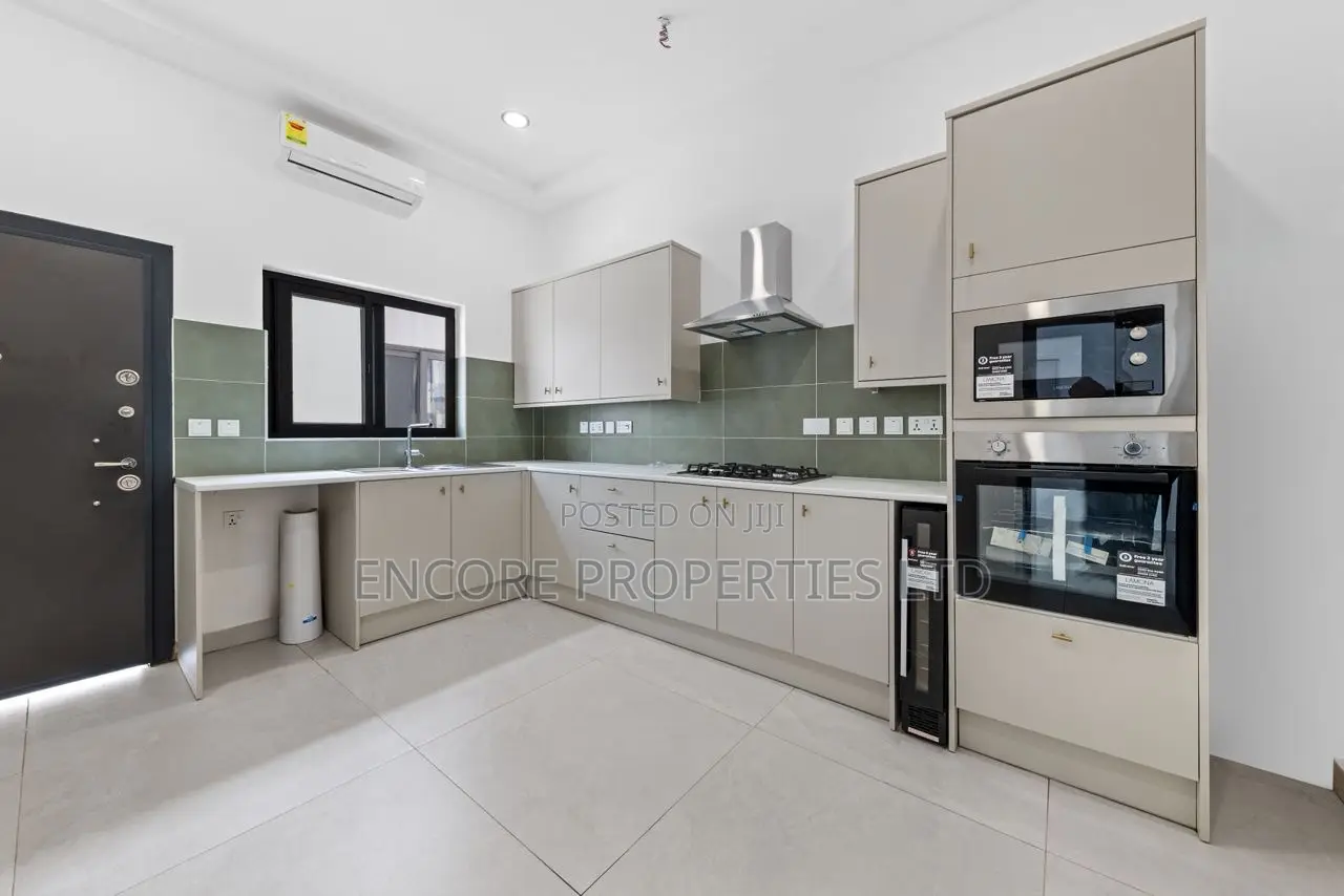 3bdrm House in Adenta for sale