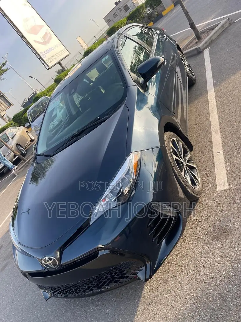 Toyota Corolla XSE (1.8L 4cyl 2A) 2018 Green