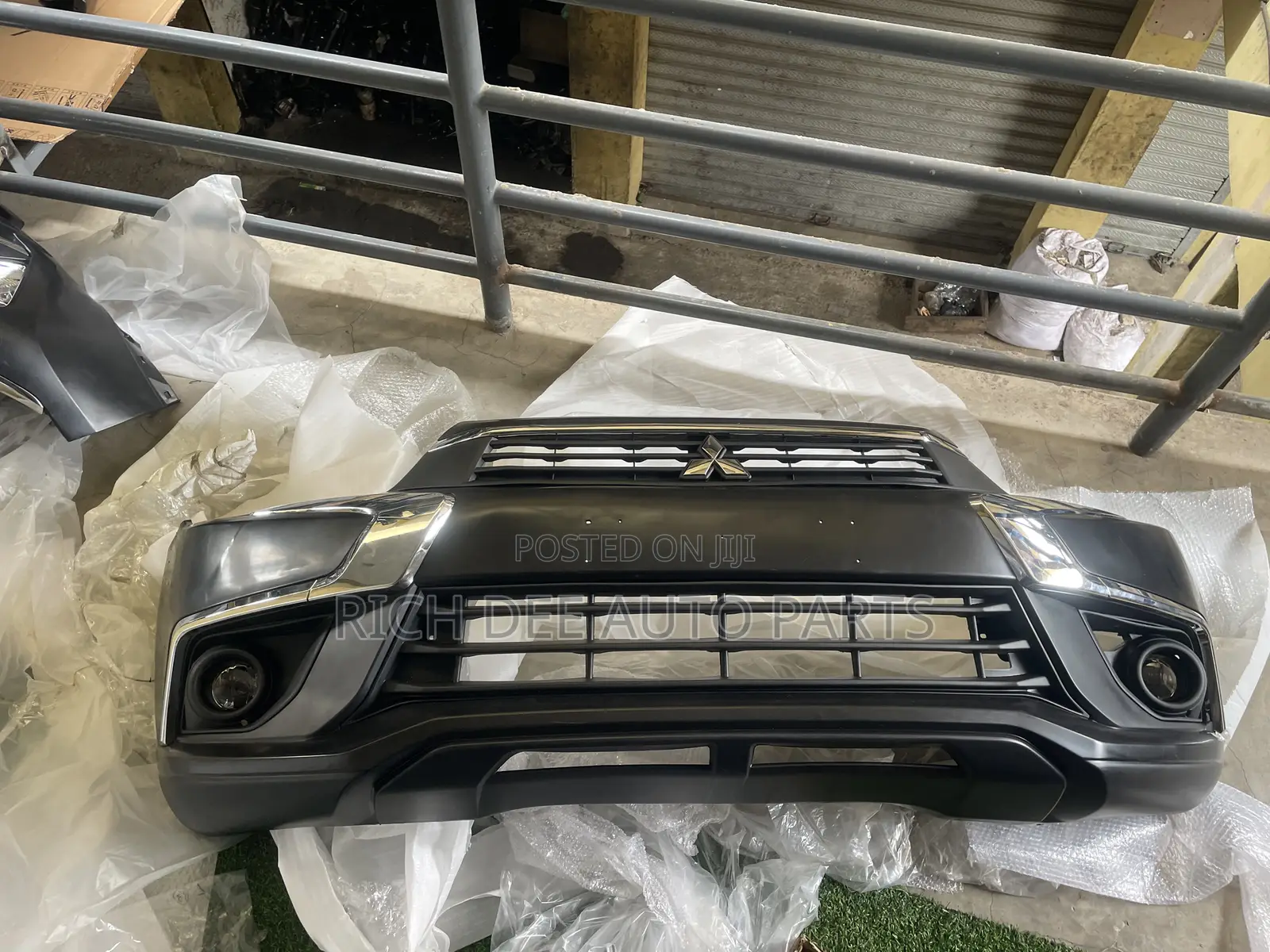 Mitsubishi Outlander Sports/ Asx 2016-2017-2018 Front Bumper Complete