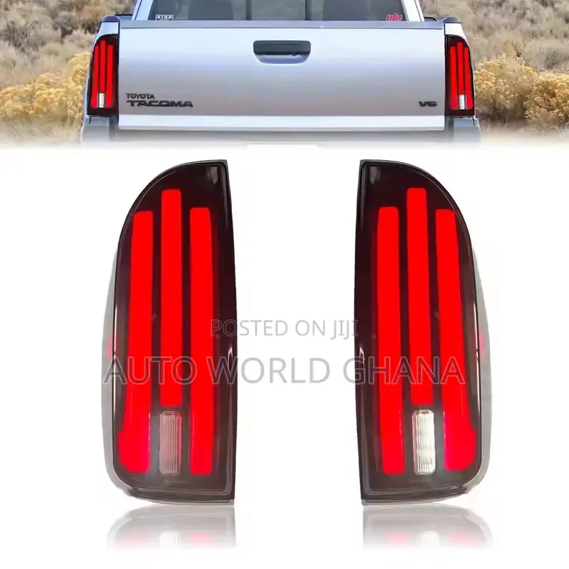 Toyota Tacoma 2005-2014 Tail Light