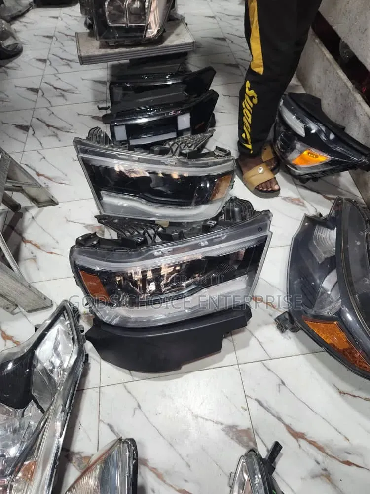 Headlight Ram 2020-2024