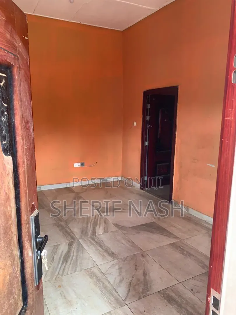 2bdrm Apartment in Ashiyie Fullani, Accra Metropolitan for rent