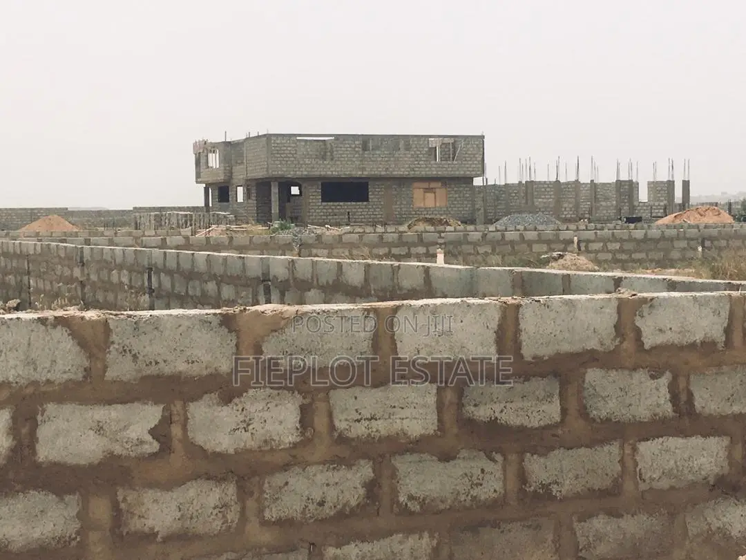Litigation‐Free Land 70x80 Ft – 250,000ghs