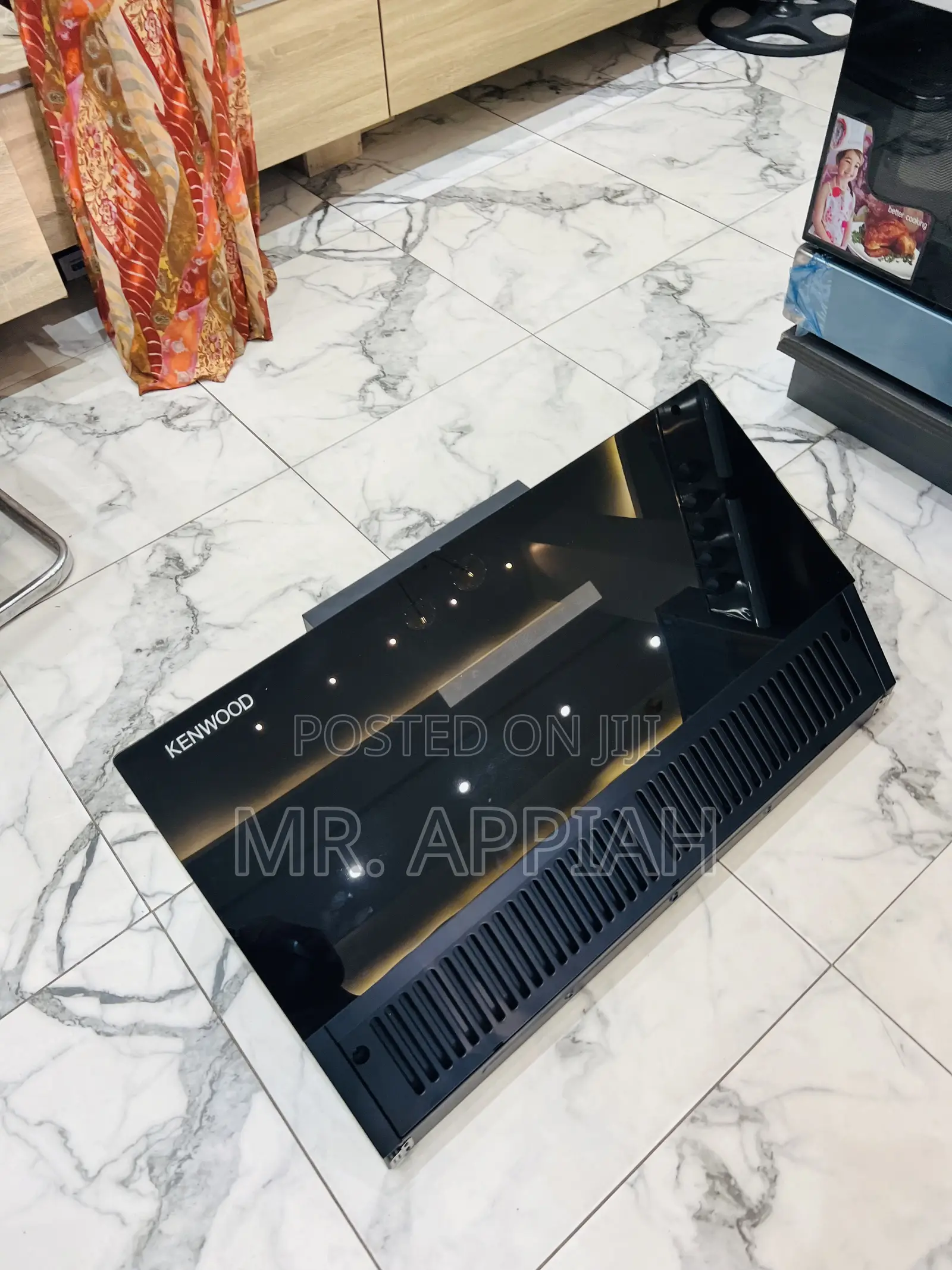Get Unique Kenwood 90cm Mirror Black Finish Extractor 