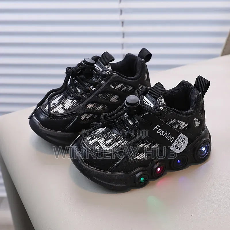 Black Lux Light Sneakers