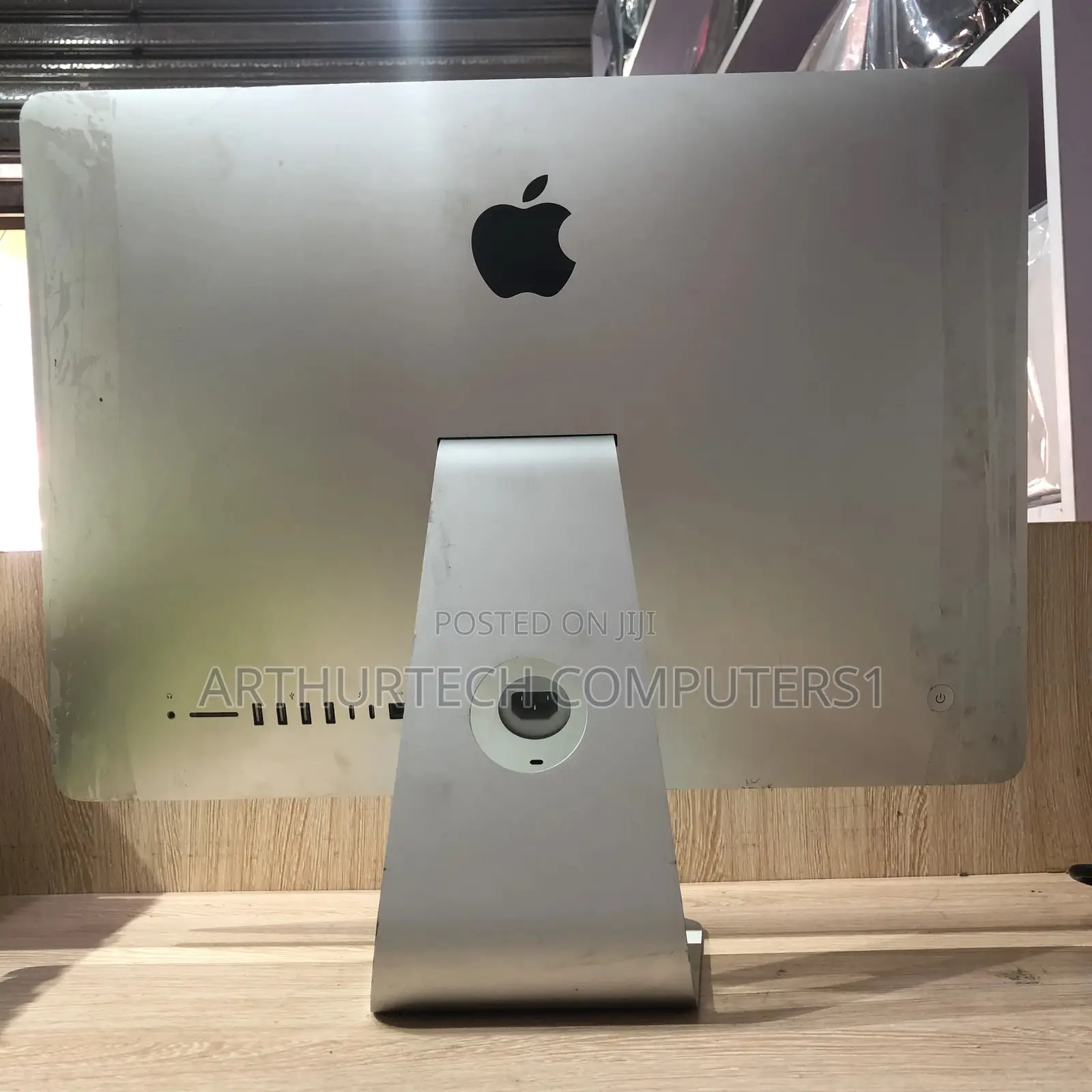 Desktop Computer Apple iMac 8GB Intel Core i5 SSD 256GB