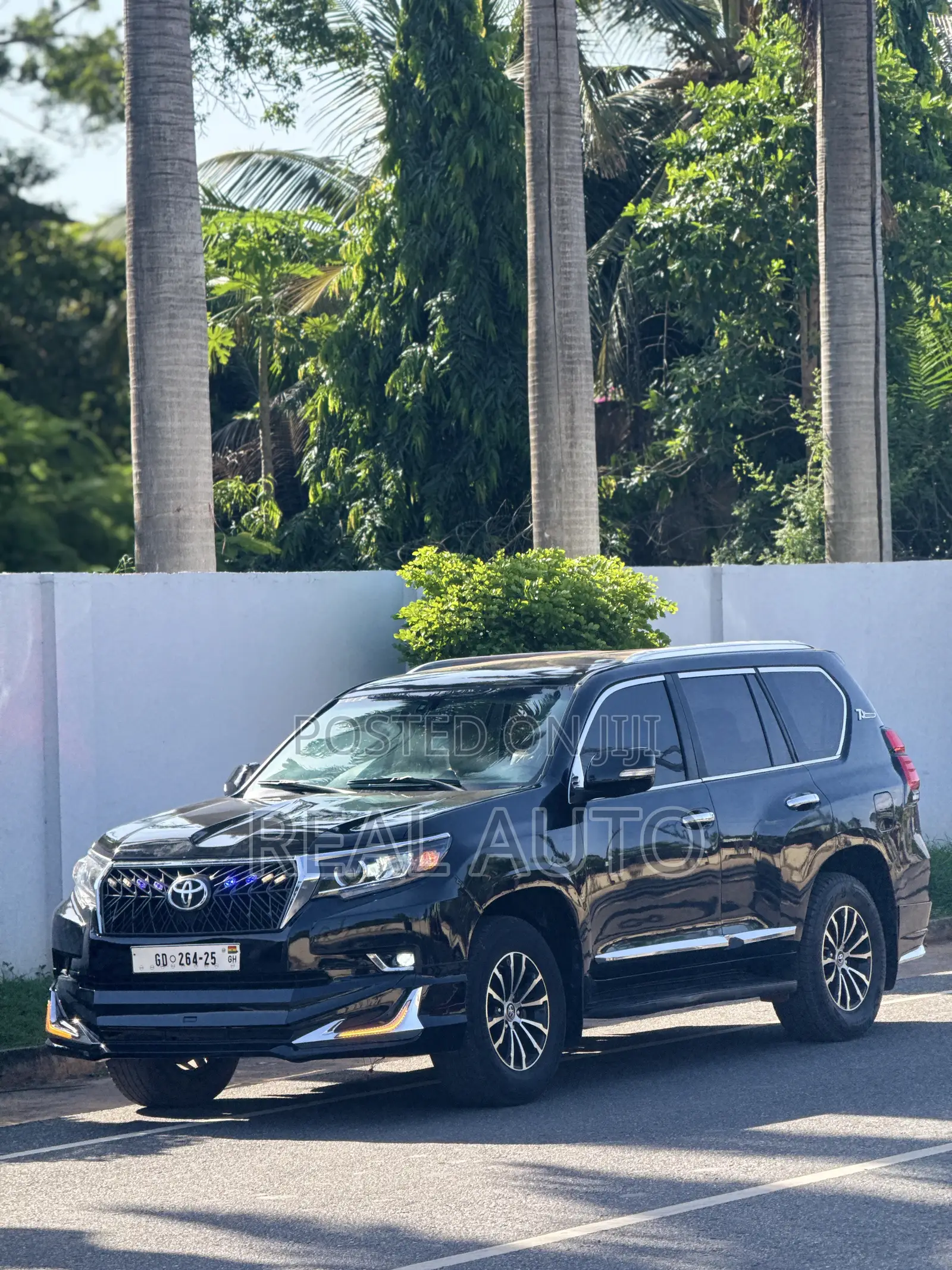 Toyota Land Cruiser Prado 4.0 Petrol TX-L 2016 Black