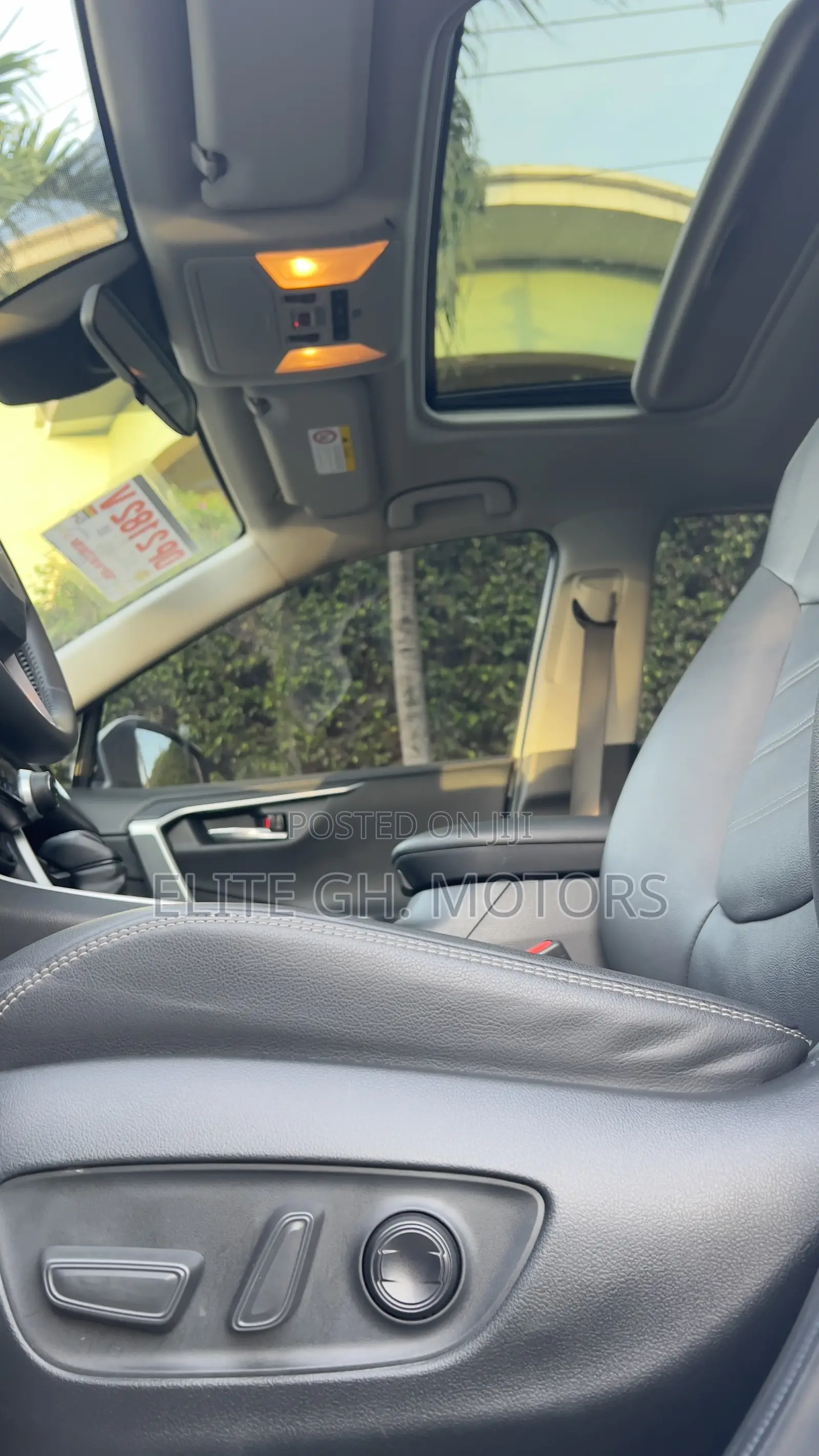 Toyota RAV4 2023 White