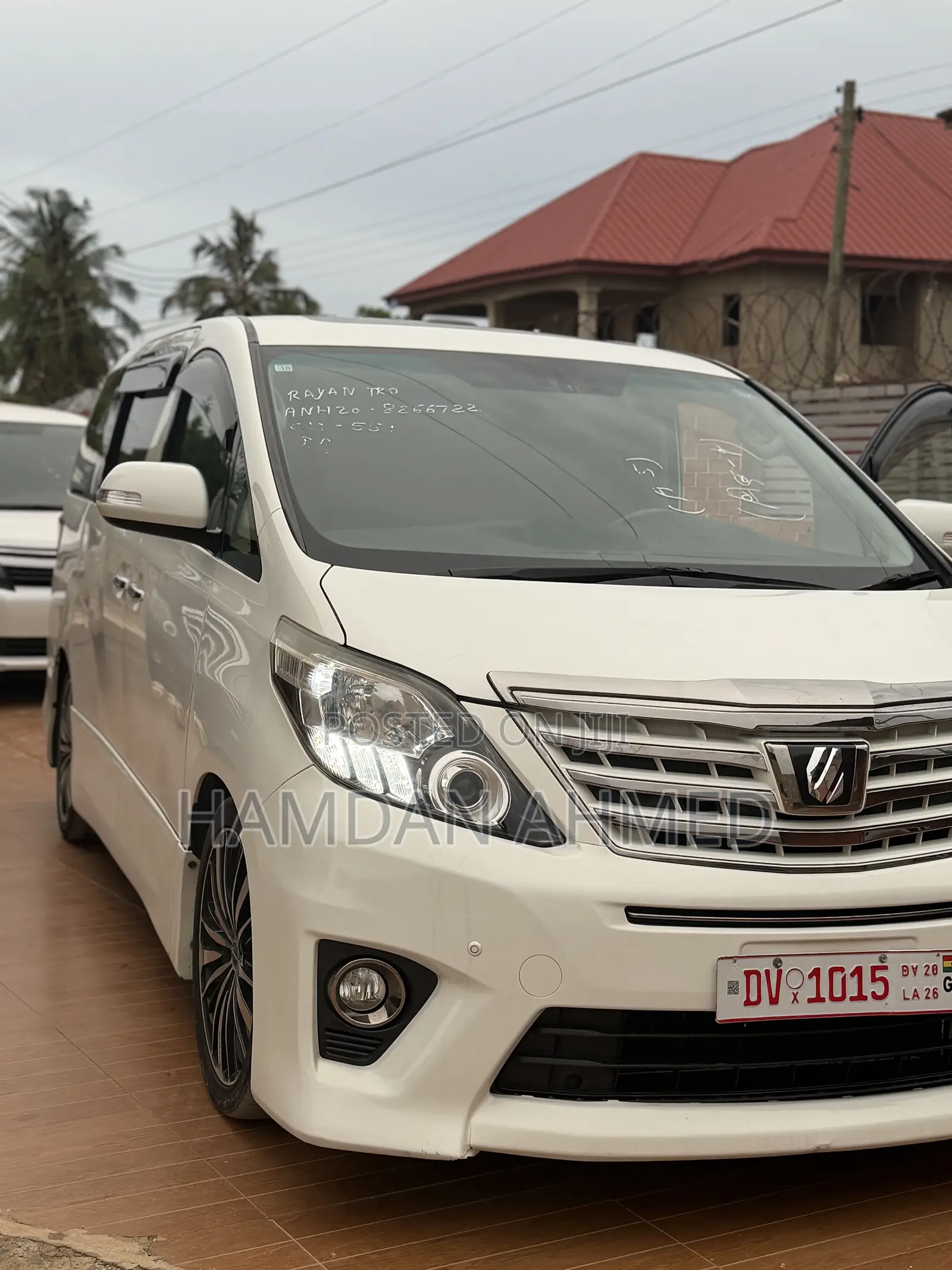 Toyota Alphard 2.4 Petrol FWD 2014 White
