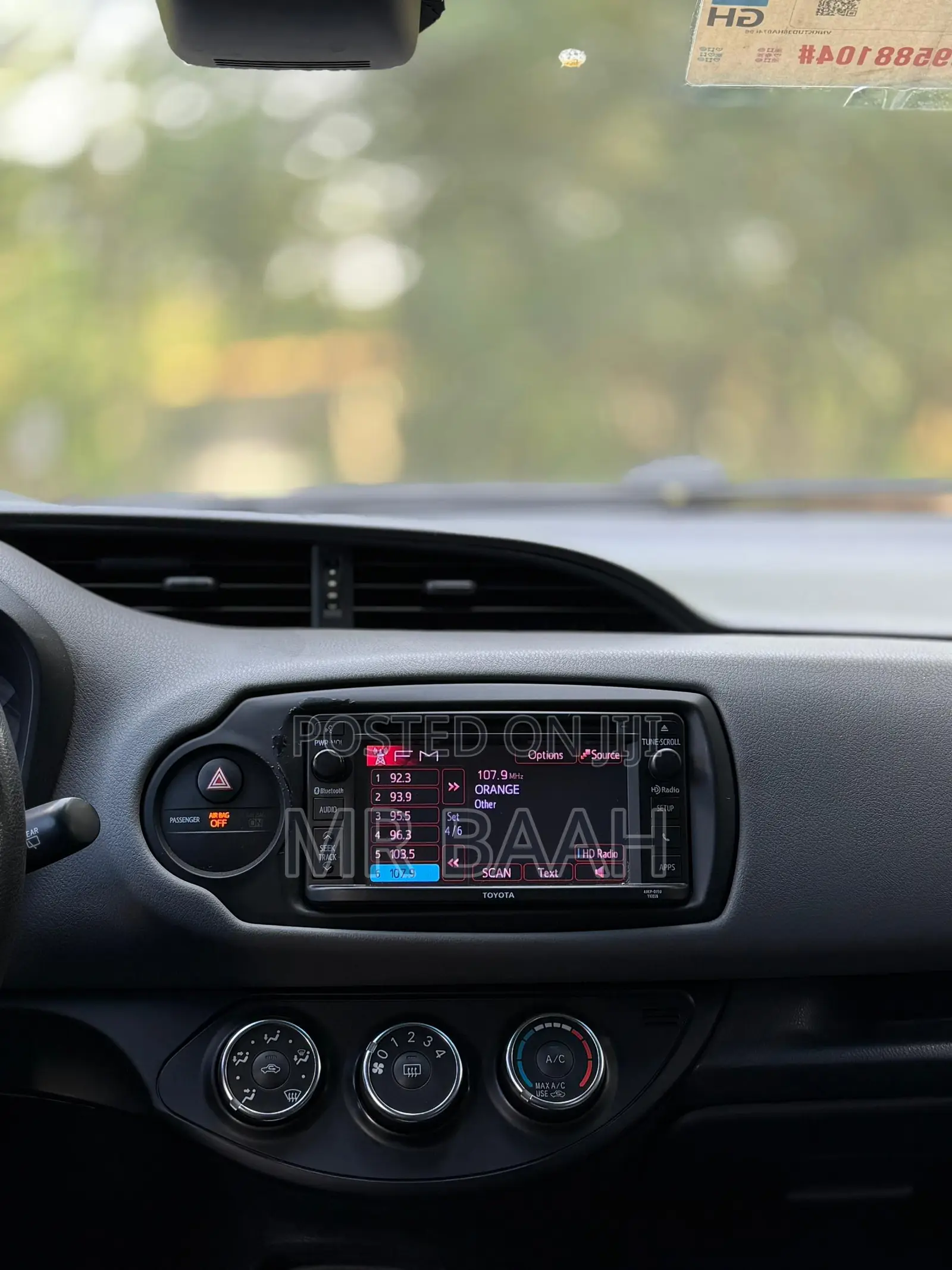 Toyota Yaris LE Hatchback 5dr 2017 Silver