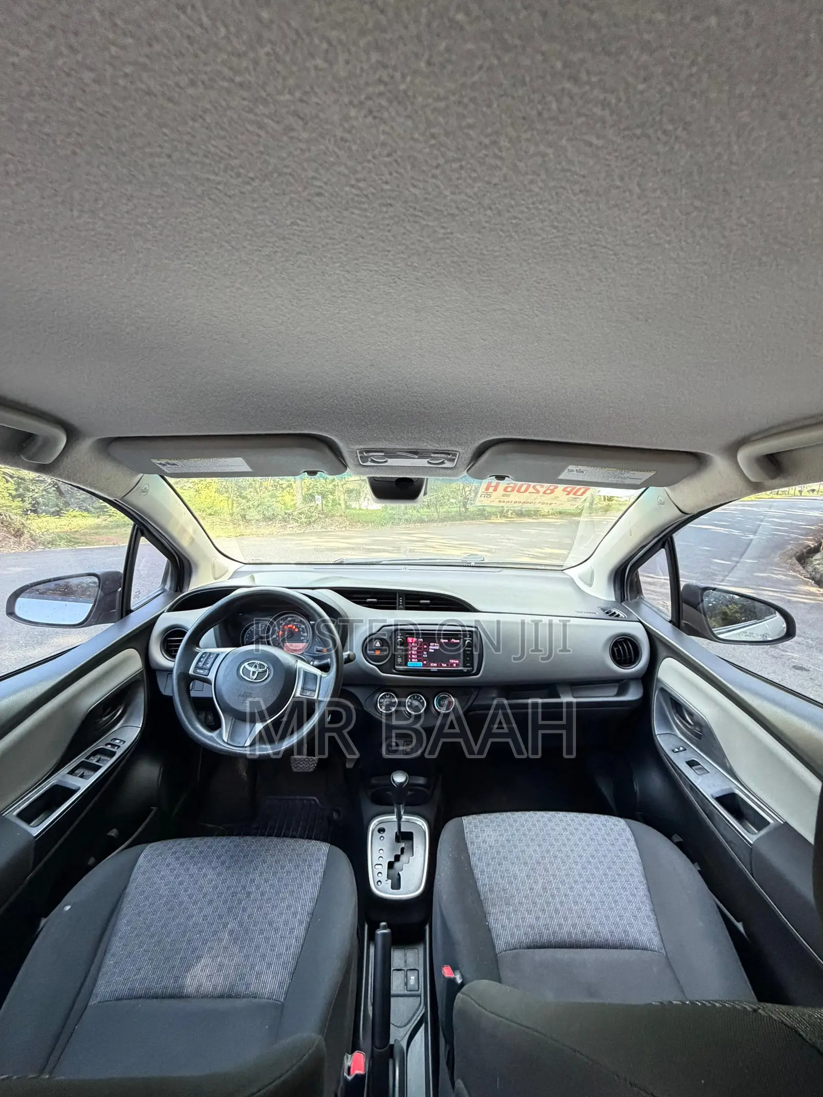 Toyota Yaris LE Hatchback 5dr 2017 Silver