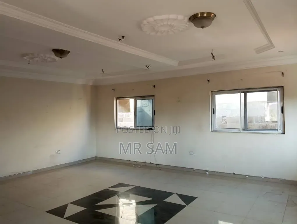 1bdrm Apartment in Old Barrier Tie-Top for rent