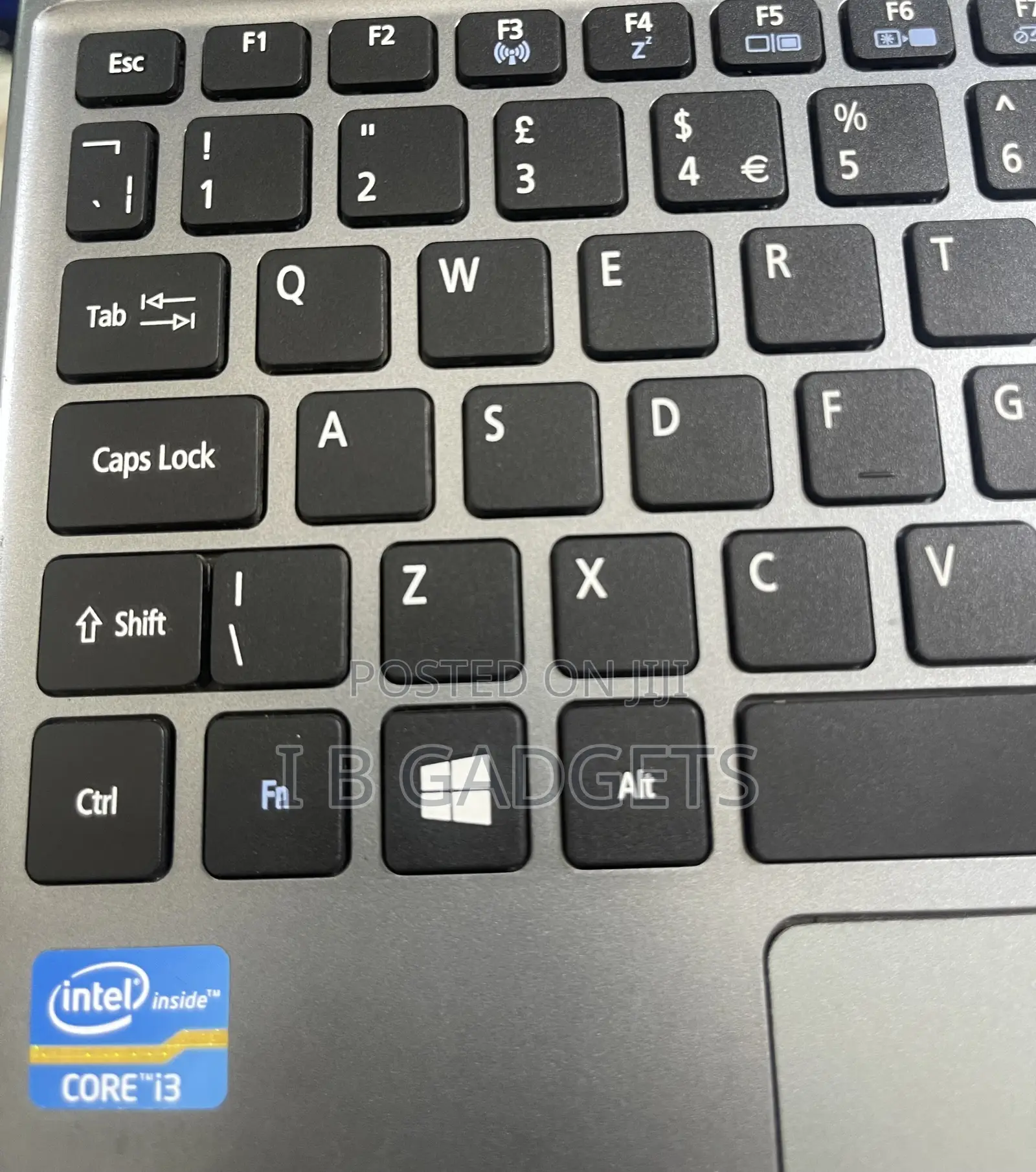 Laptop Acer Aspire V5-171 6GB Intel Core i3 HDD+SSD 500GB