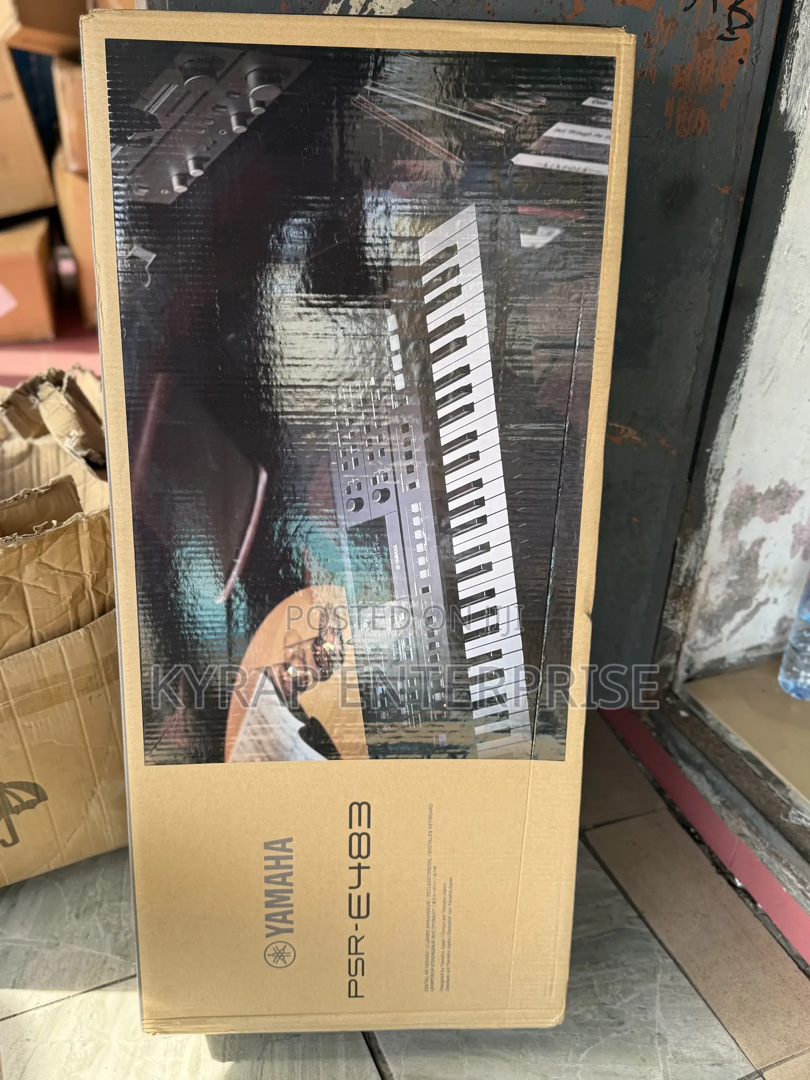 Yamaha PSR-E483