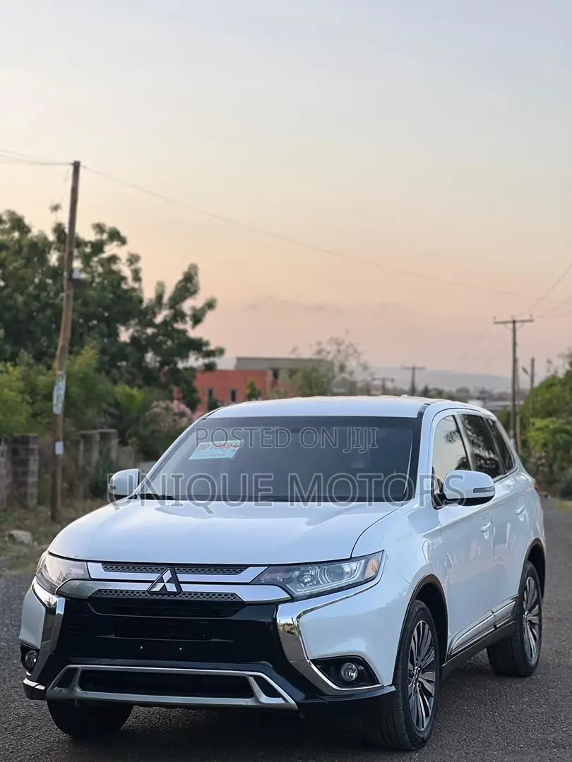 Mitsubishi Outlander SE AWC 2019 White