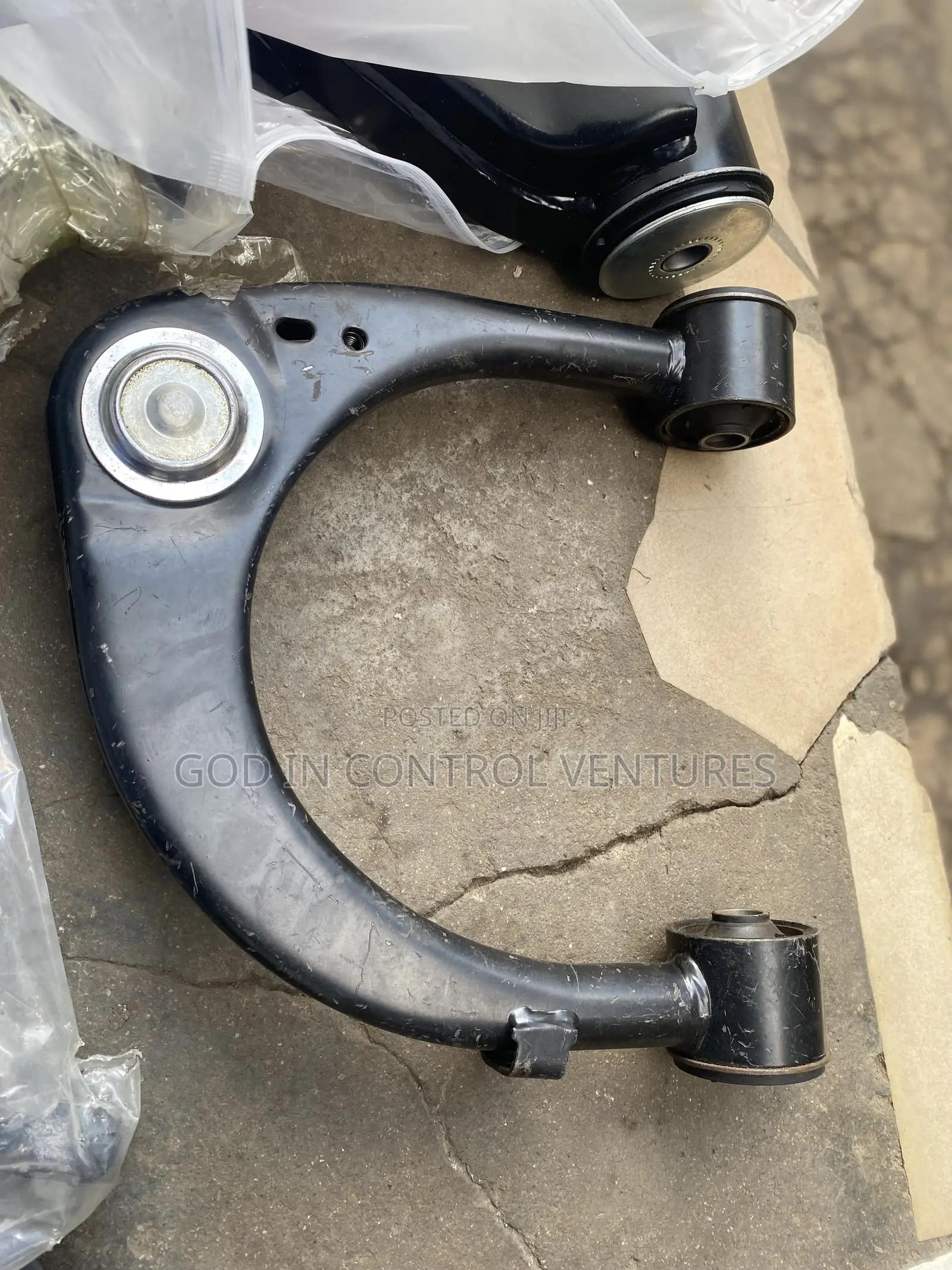 Toyota Land Cruiser V8 Upper Arm