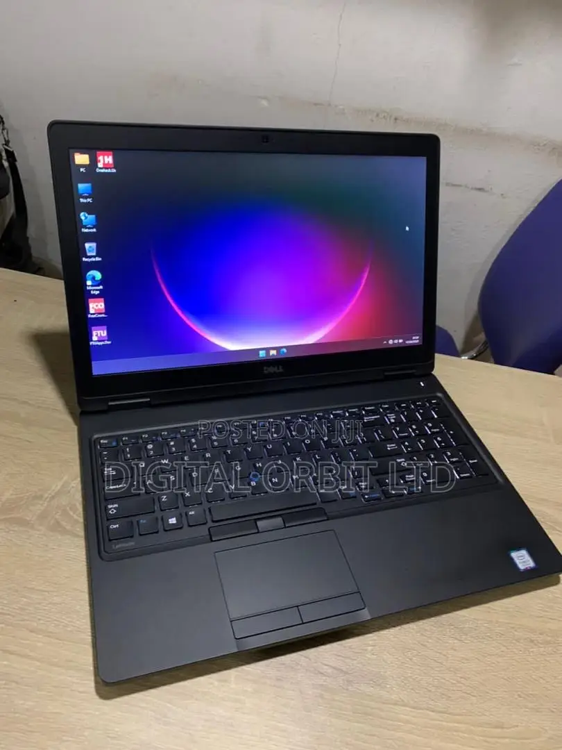 Laptop Dell Latitude 5591 16GB Intel Core i7 HDD+SSD 1T