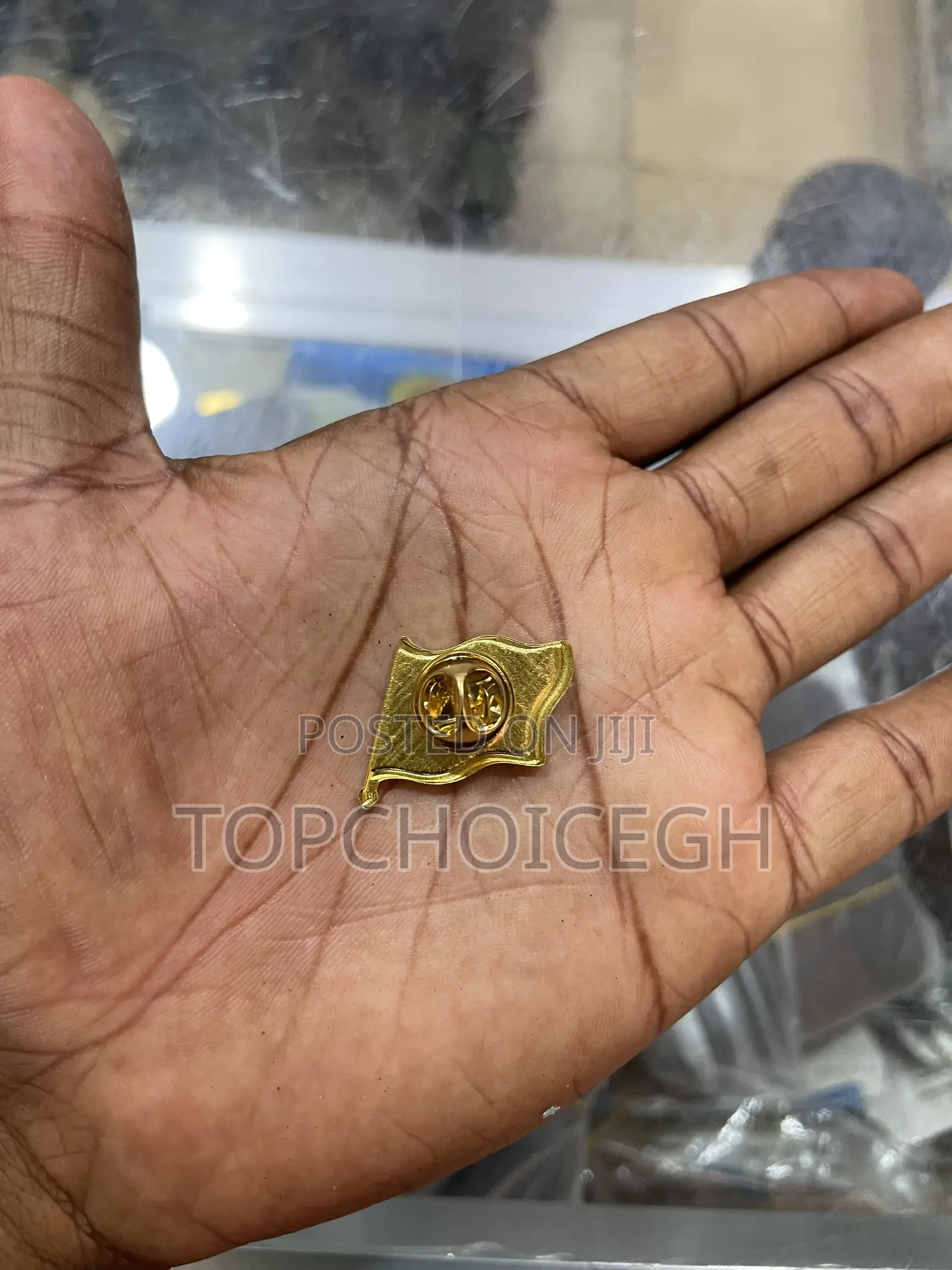 Ghana Flag Enamel Lapel Pin Badge Gold-Tone Metal Brooch