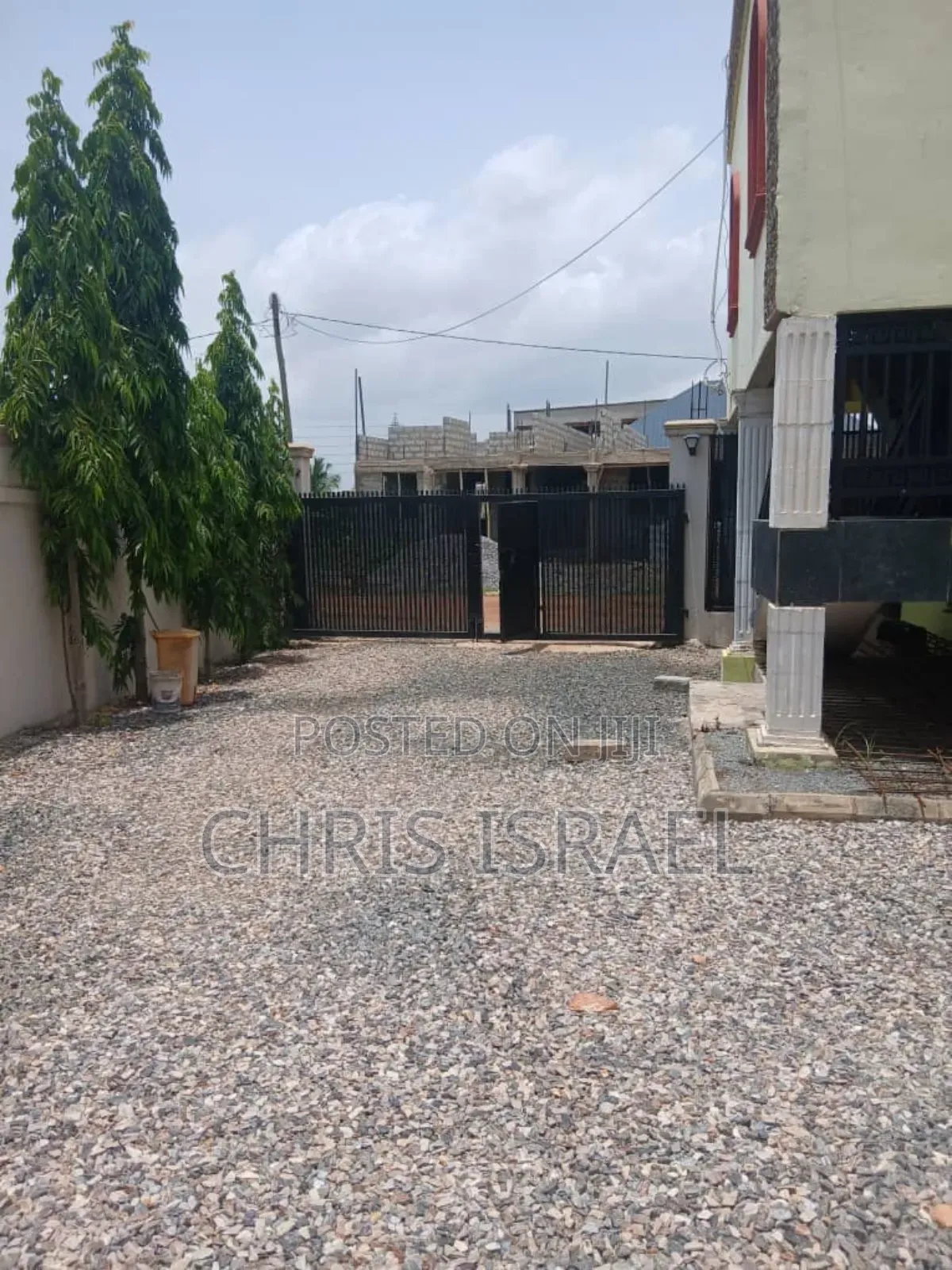 2bdrm Apartment in Oyibi Estate, Police Station for rent