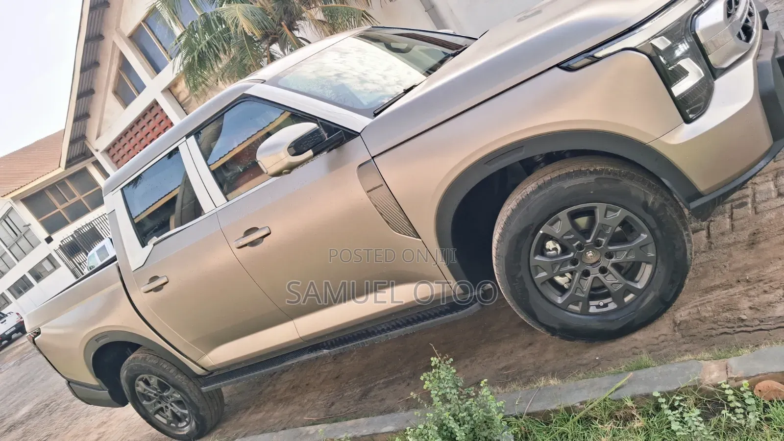 New Nissan Z9 2.3T Diesel 4WD 2025 Gold