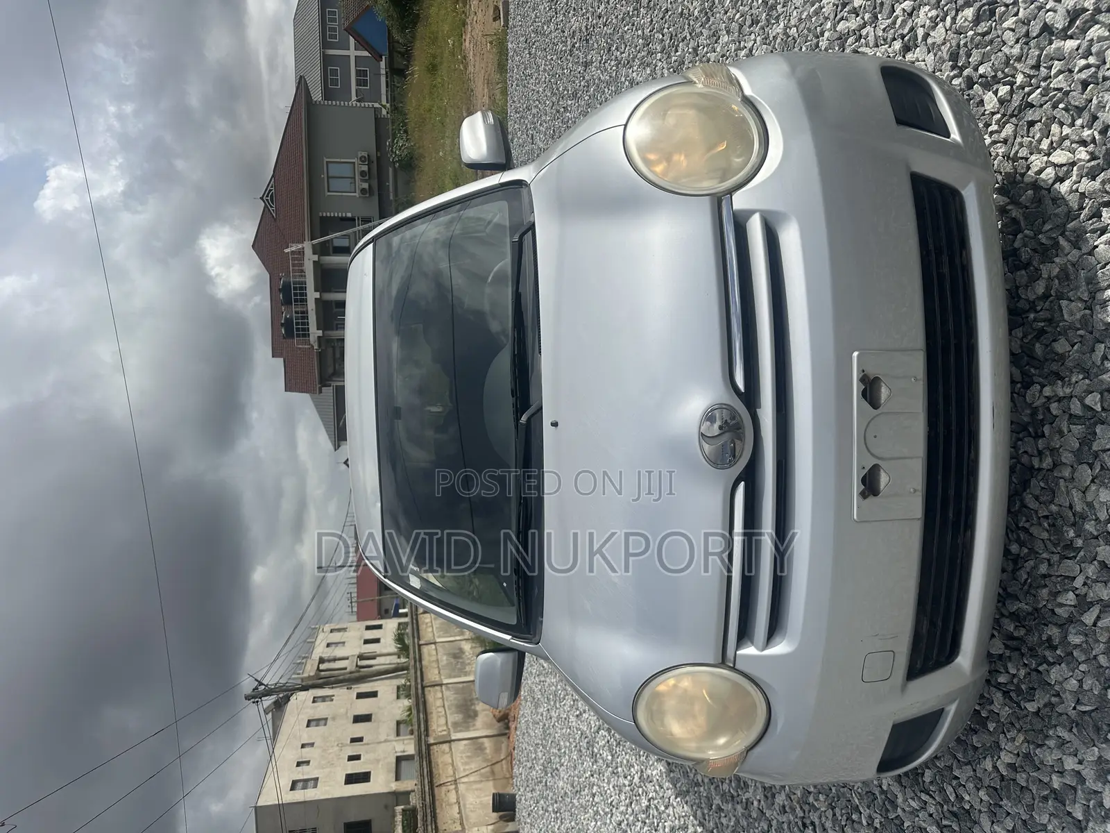 Toyota Sienta 2011 Silver