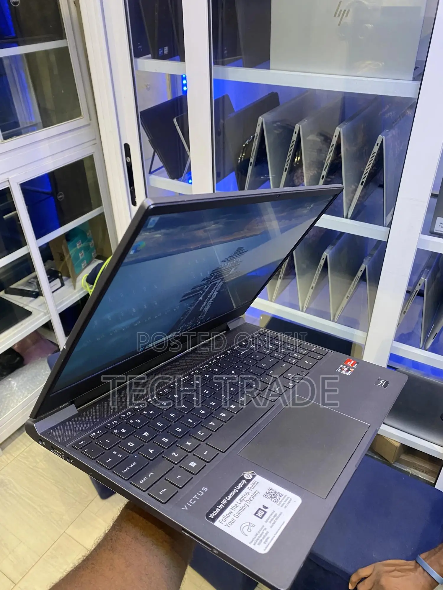 Laptop HP Victus 15 8GB AMD Ryzen 5 SSD 512GB