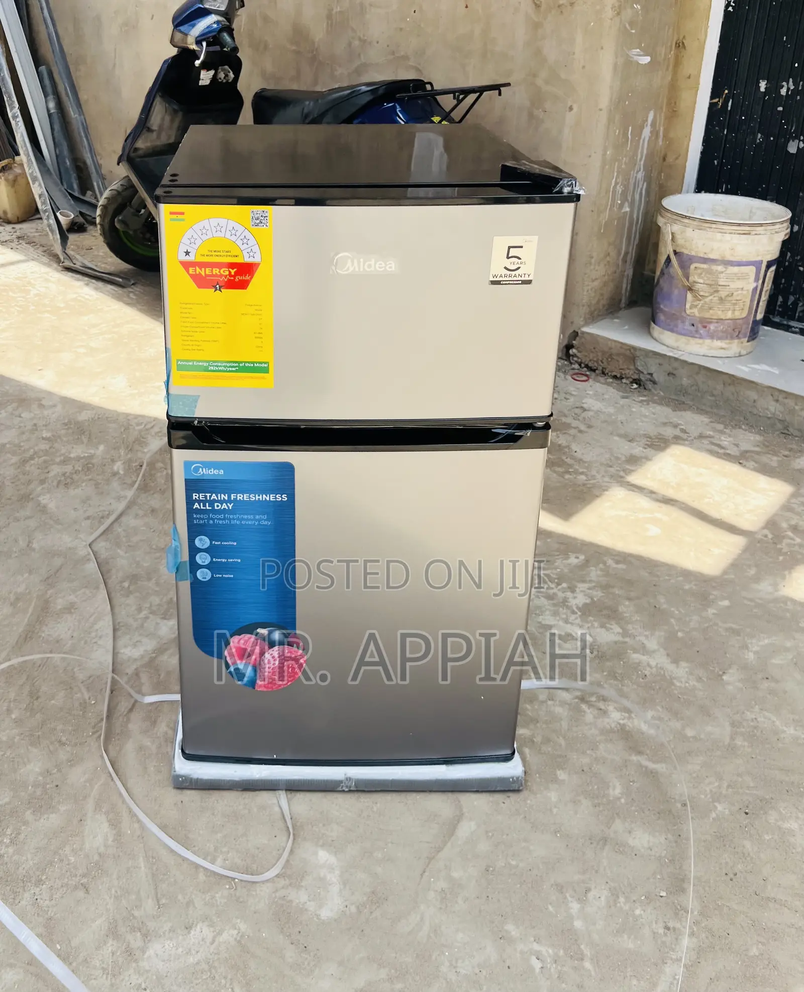 Energy Saving Midea 2 Door Table Top Fridge(87liter)