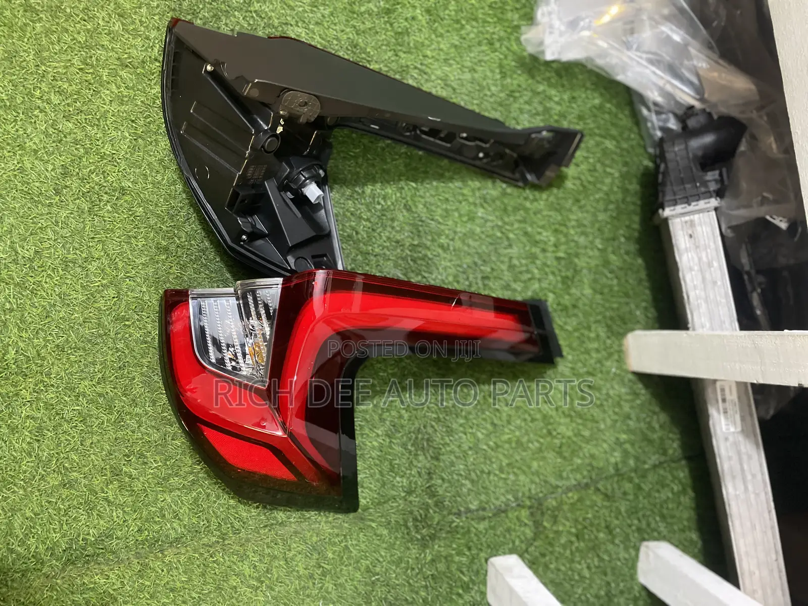 Honda Cr-v 2022, 2023, 2024, 2025 Rear Taillight With One Bulb