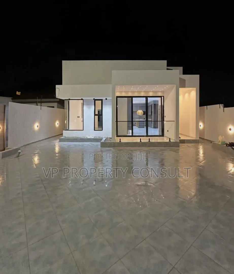 3bdrm House in Lake Side Estate for sale