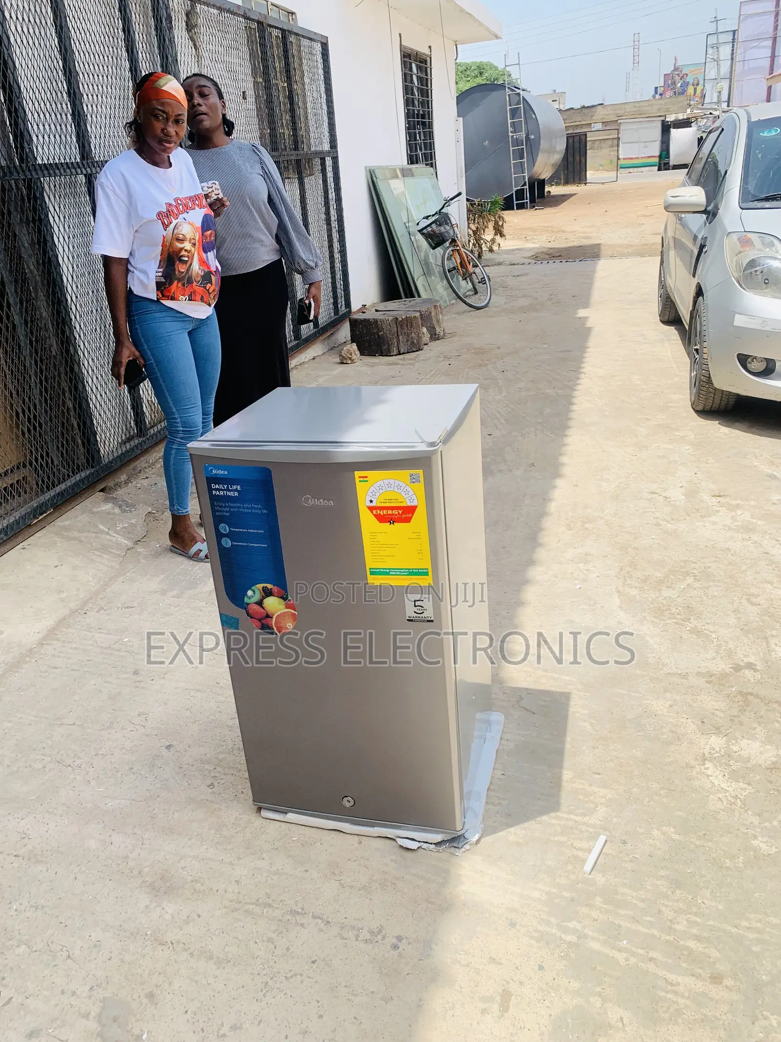Best Buy for Less Single Door 93l Midea Grey