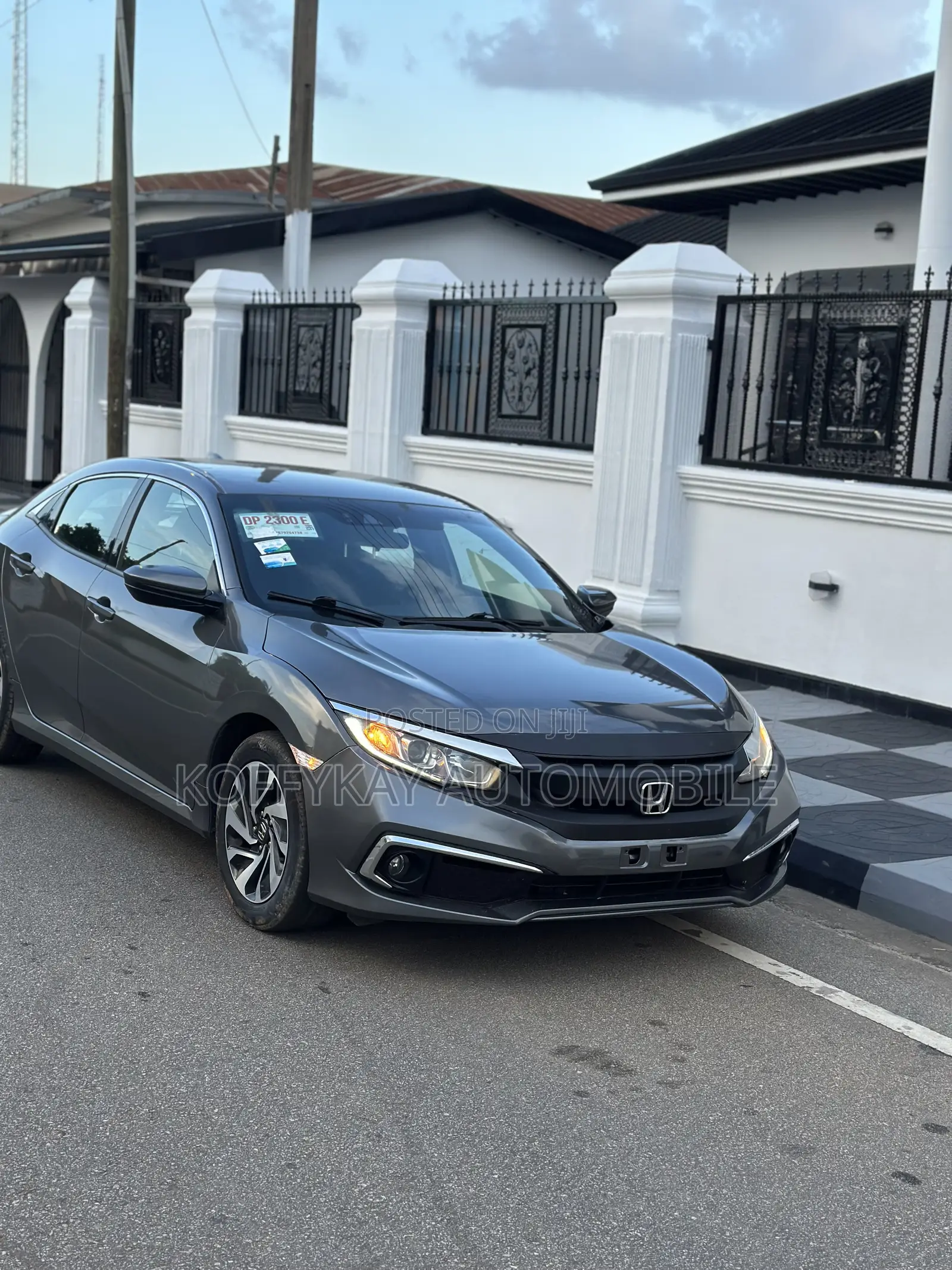 Honda Civic LX Hatchback 2019 Gray
