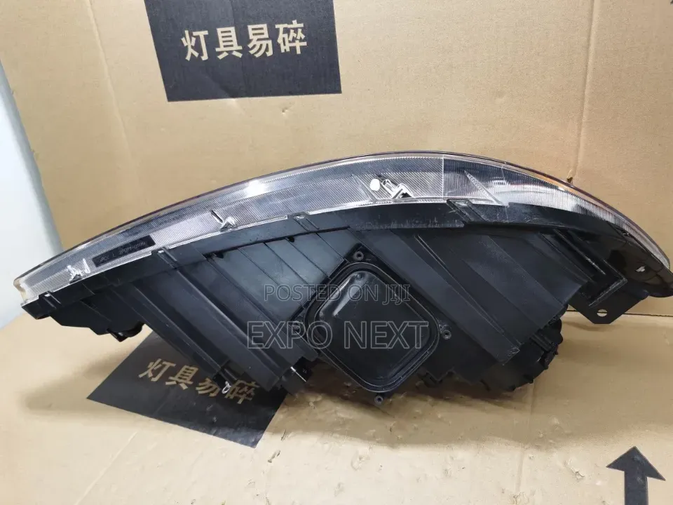Headlight for 2009-2012 Kia Sorento