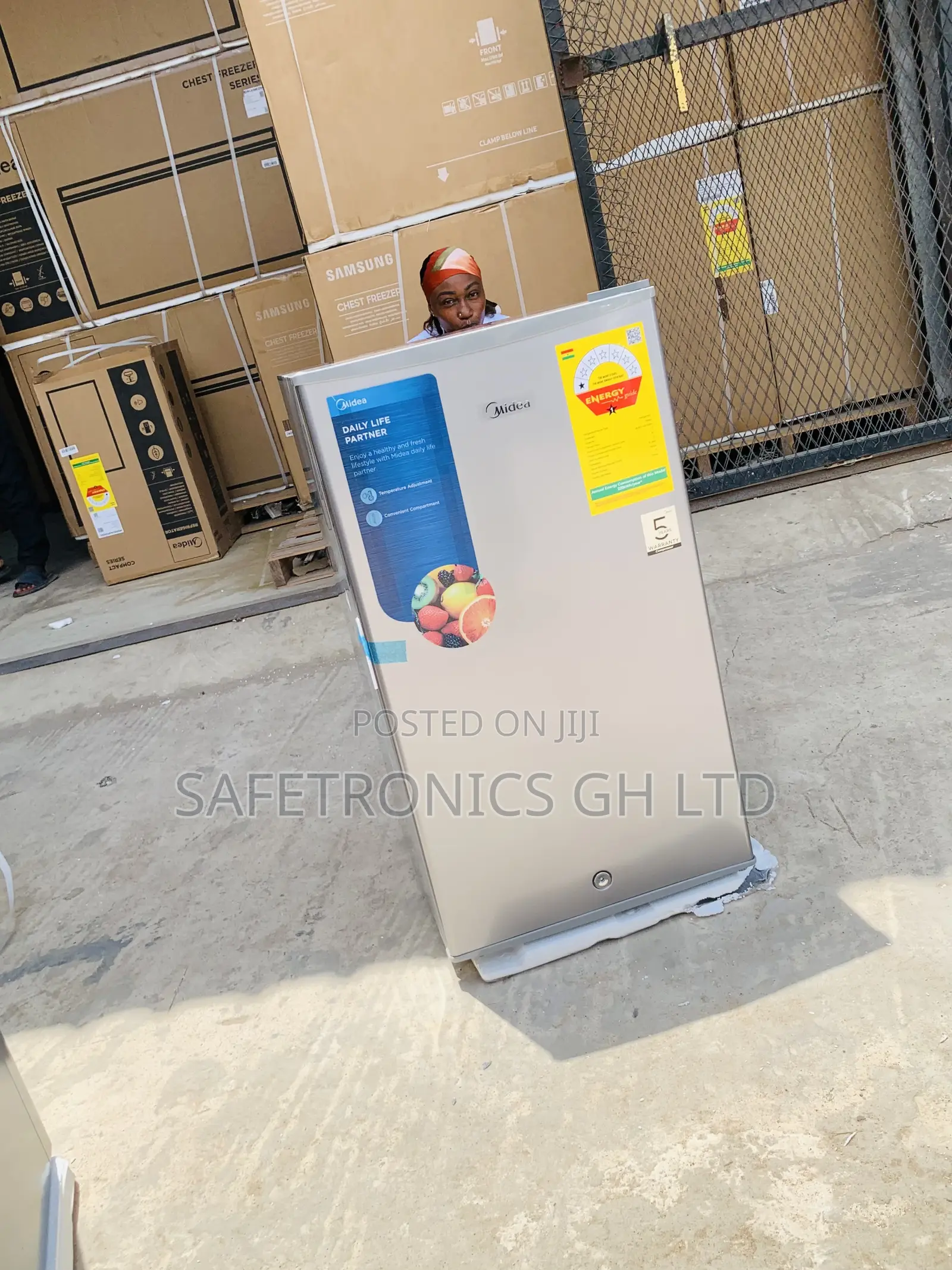 Newest Update Midea Single Door Table Top Refrigerator 93l