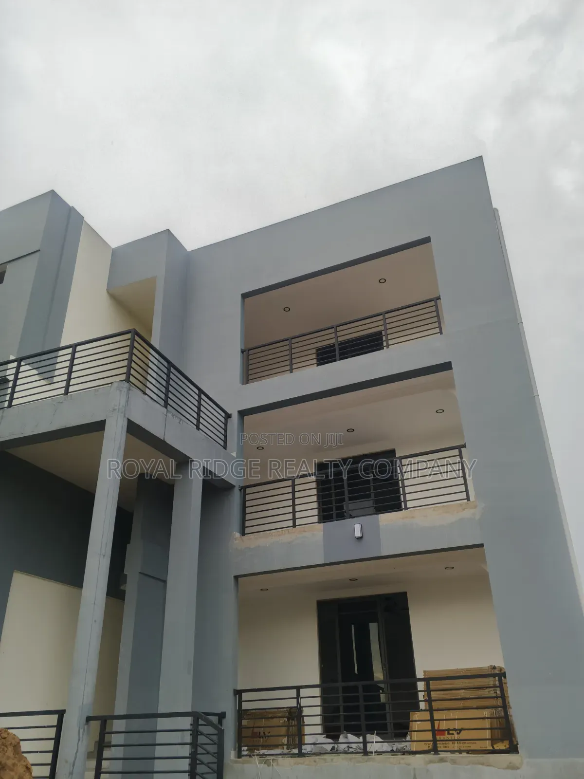 4bdrm Apartment in Manet Close To East, Accra Metropolitan for rent