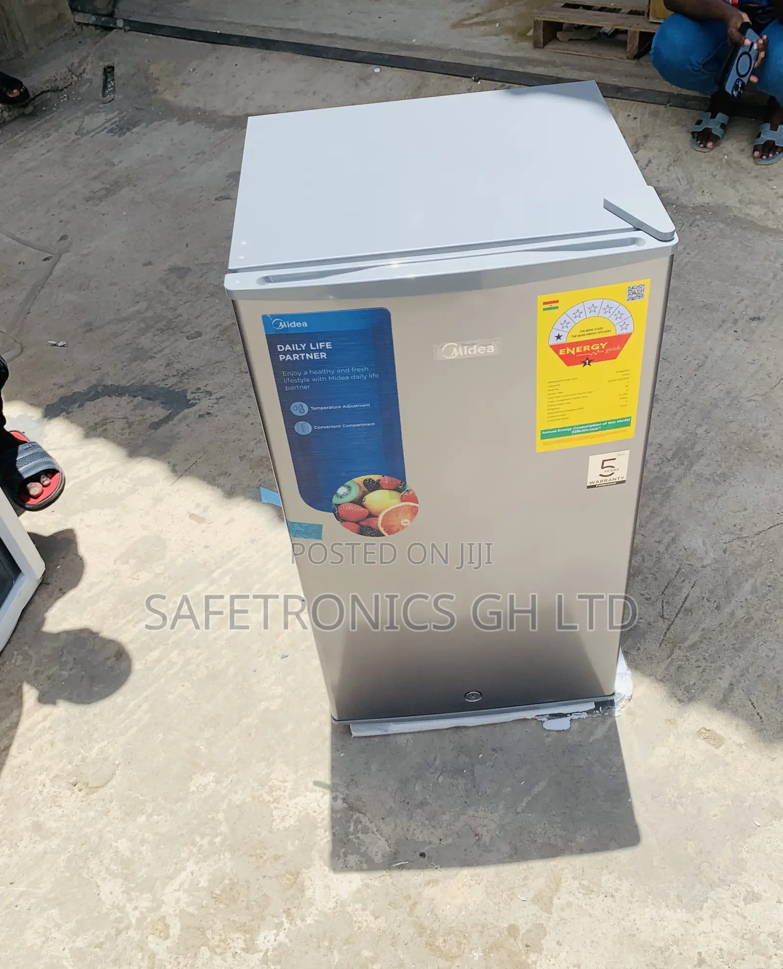 Super Fast Midea Single Door Table Top Refrigerator 93l