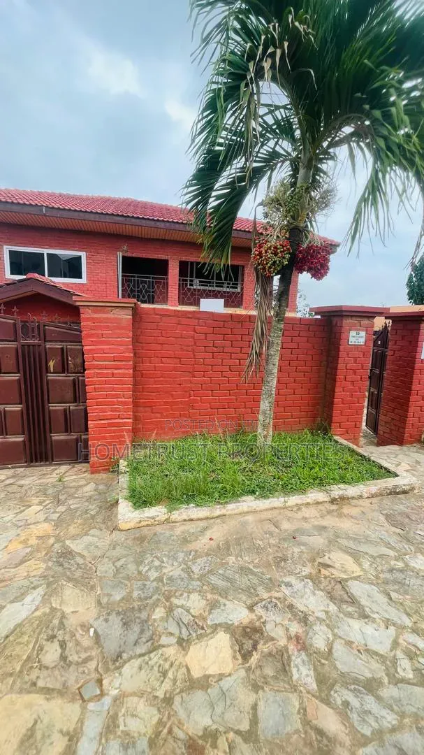 4bdrm Duplex in Ashongman, Police Station for sale