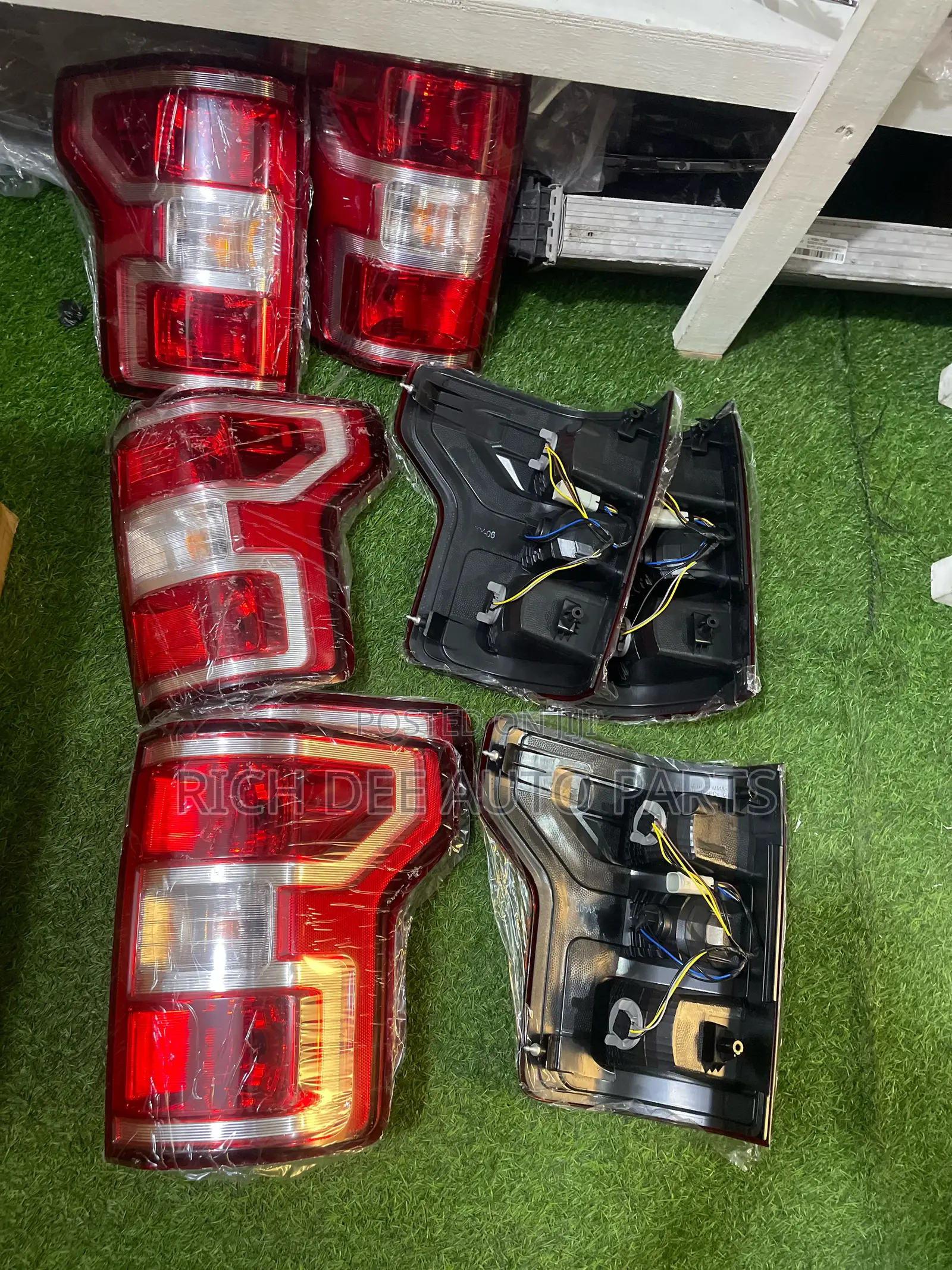 Ford F150 2018, 2019, 2020 Rear Tail Light Available