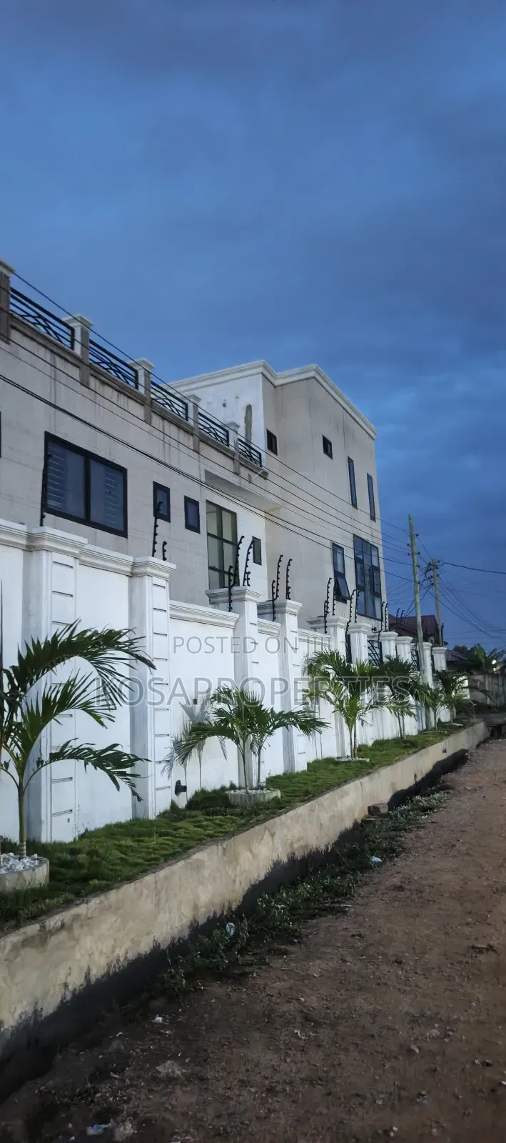 5bdrm Mansion in Adjiringanor Around, East Legon for sale