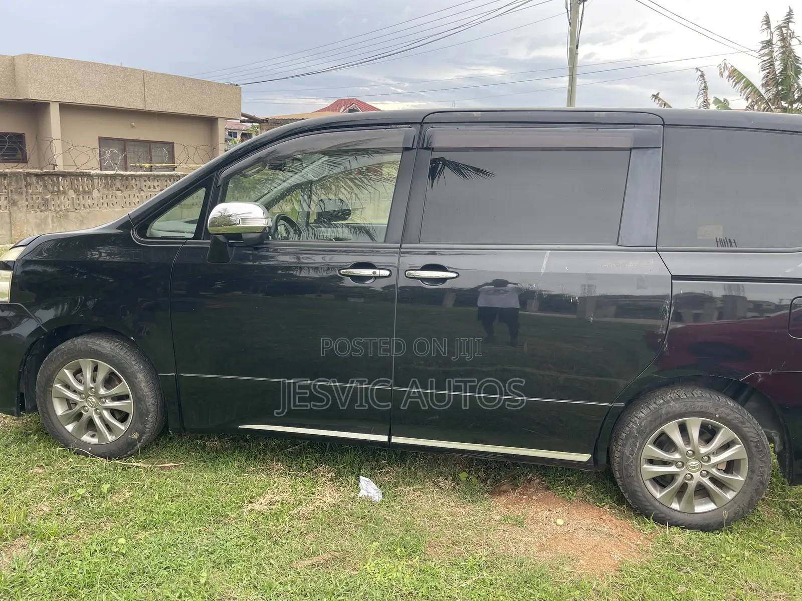 Toyota Voxy 2012 Black