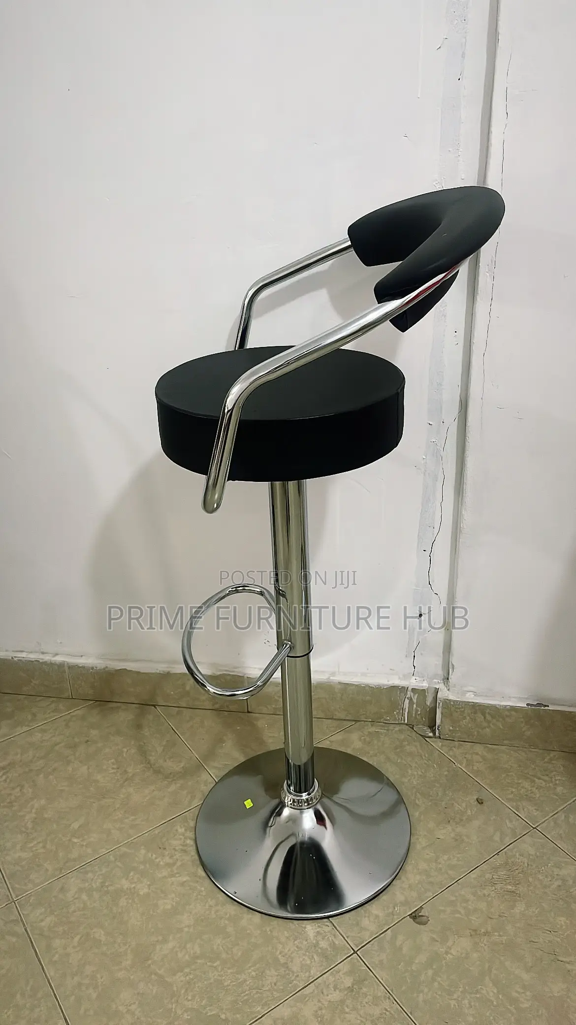 Adjustable Swivel Bar Stool