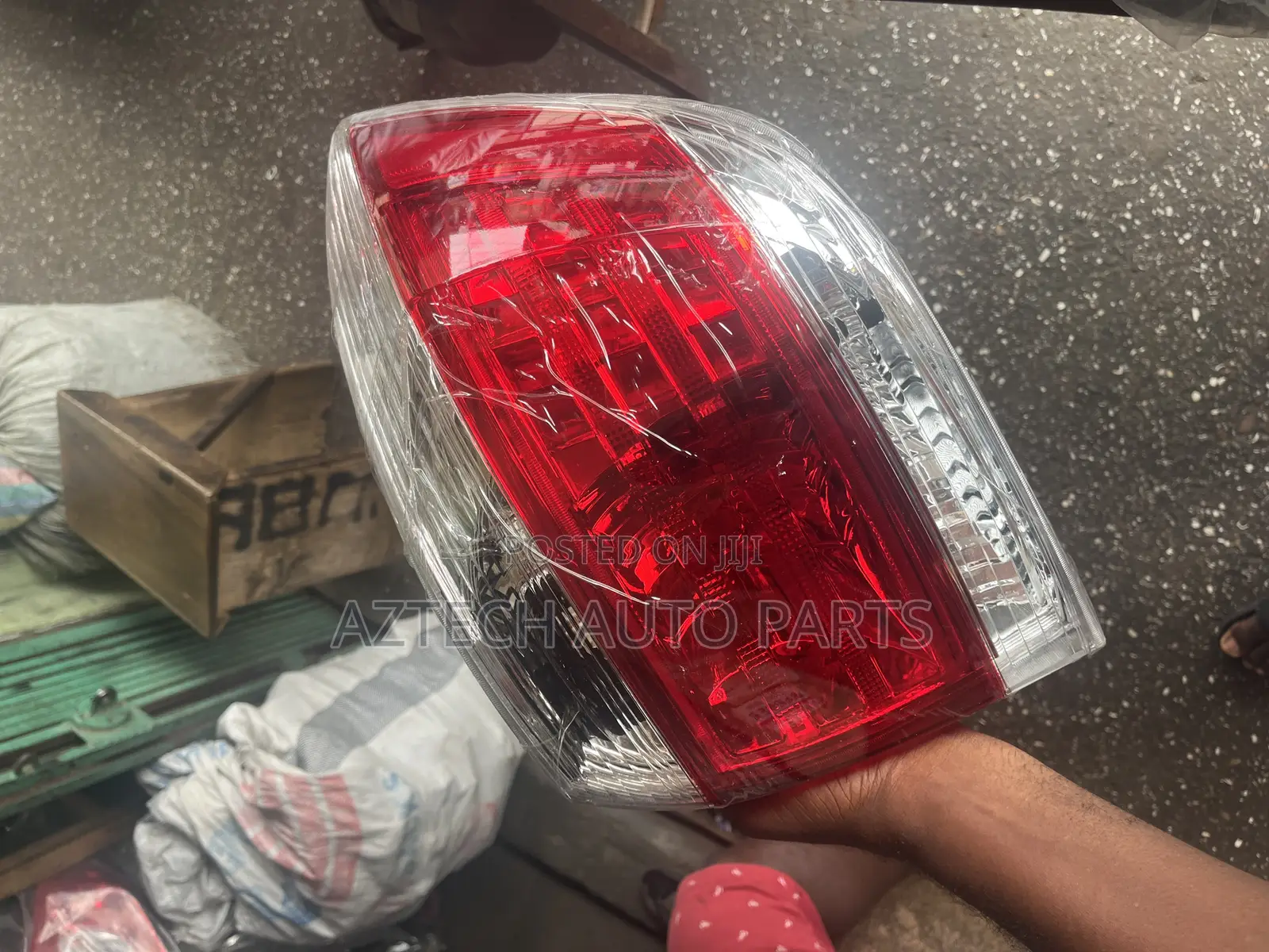Toyota Highlander 2011 2012 2013 Taillight